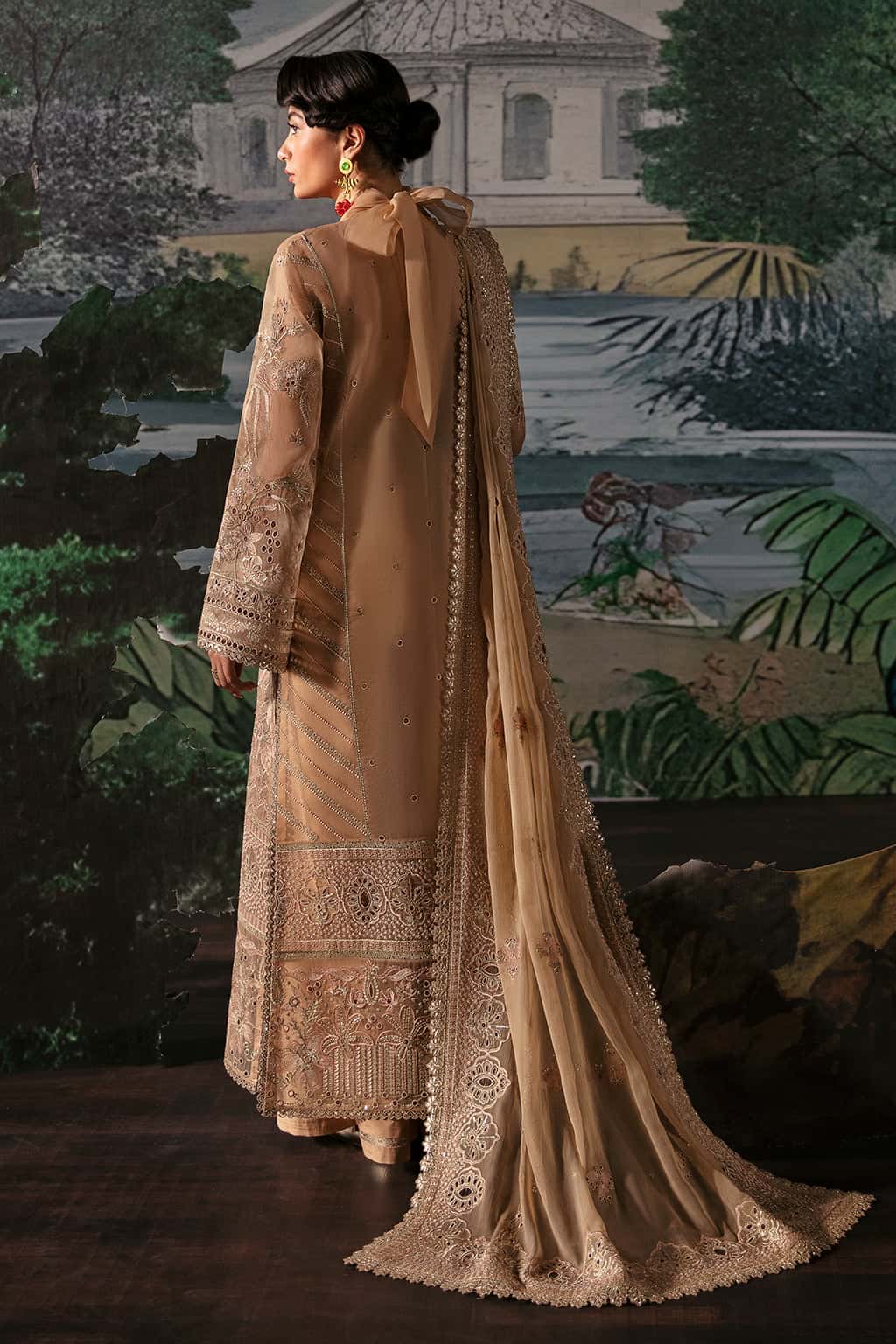 La Fuchsia by Afrozeh Premium Collection