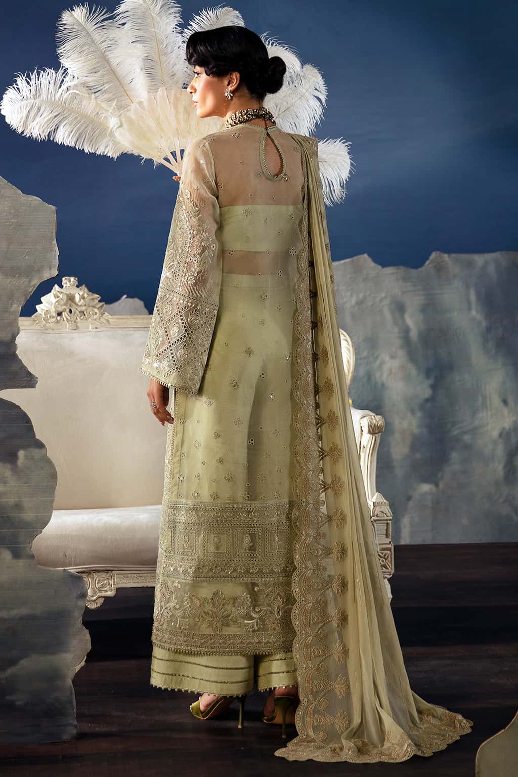 La Fuchsia by Afrozeh Premium Collection