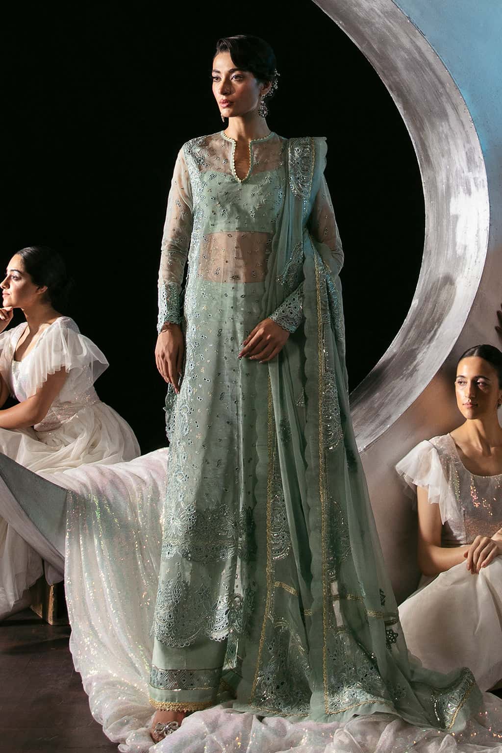 La Fuchsia by Afrozeh Premium Collection