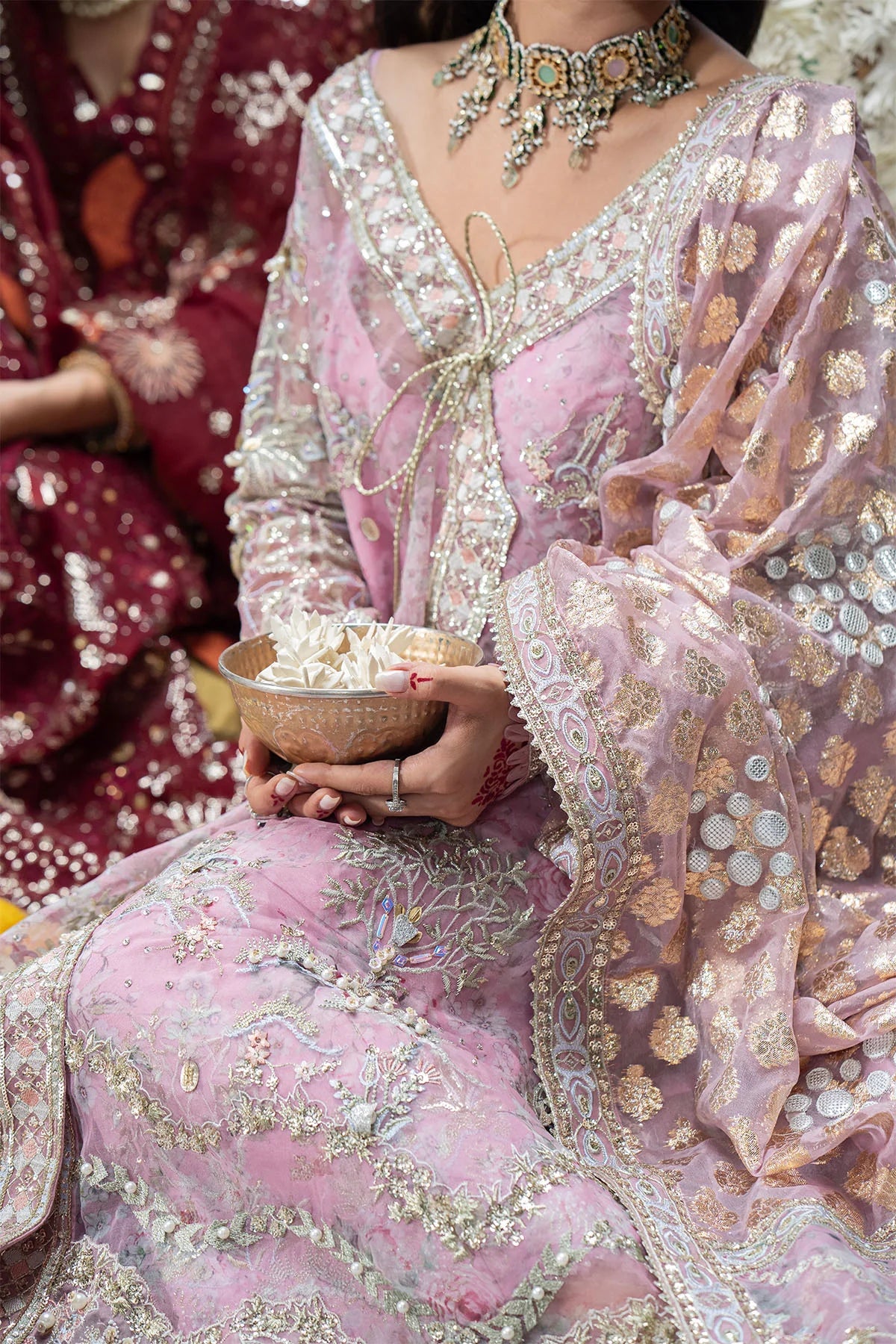 Jhoomro By Nureh Luxury Collection