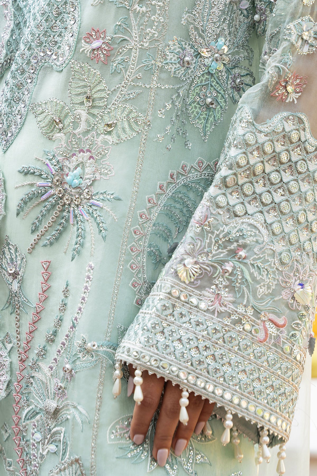 Jhoomro By Nureh Luxury Collection