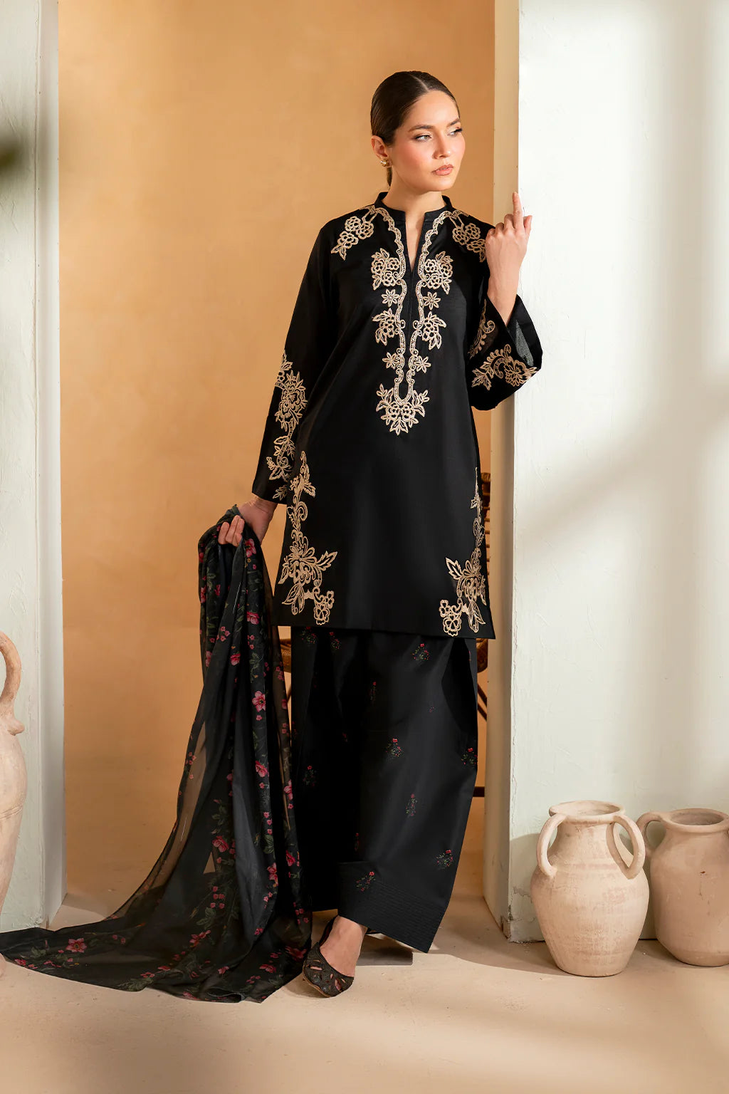 Iznik Embroidered Lawn 3 pc