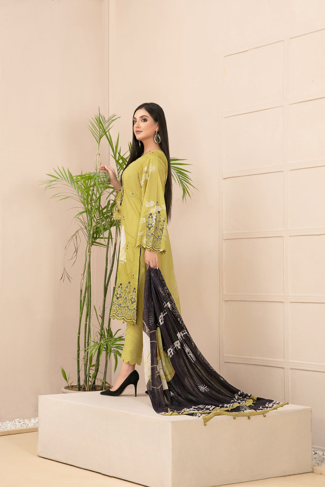 Avanti By Tawakkal Embroidered Lawn Collection
