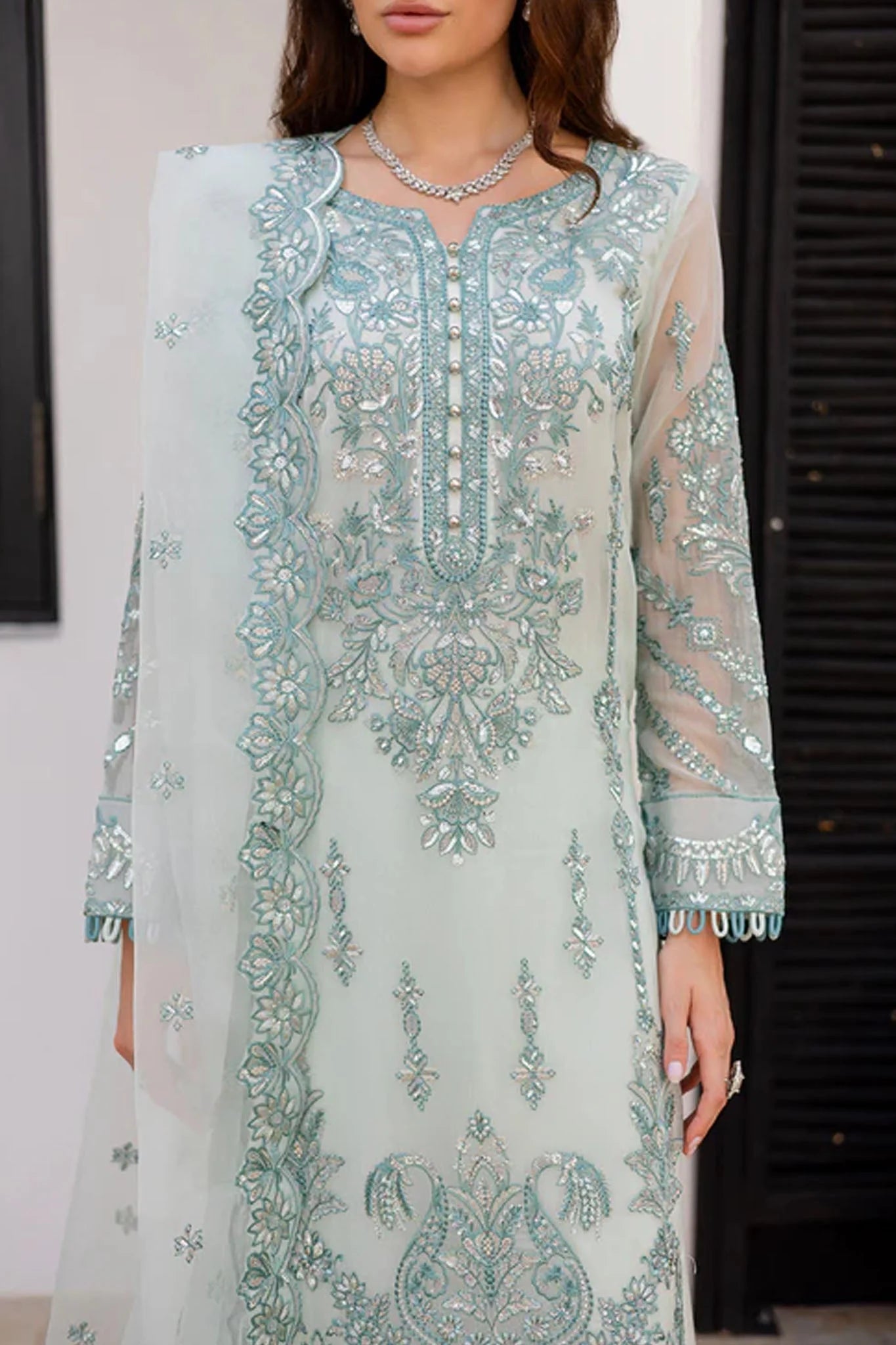 Noir By Freesia Maryum N Maria Formals Collection