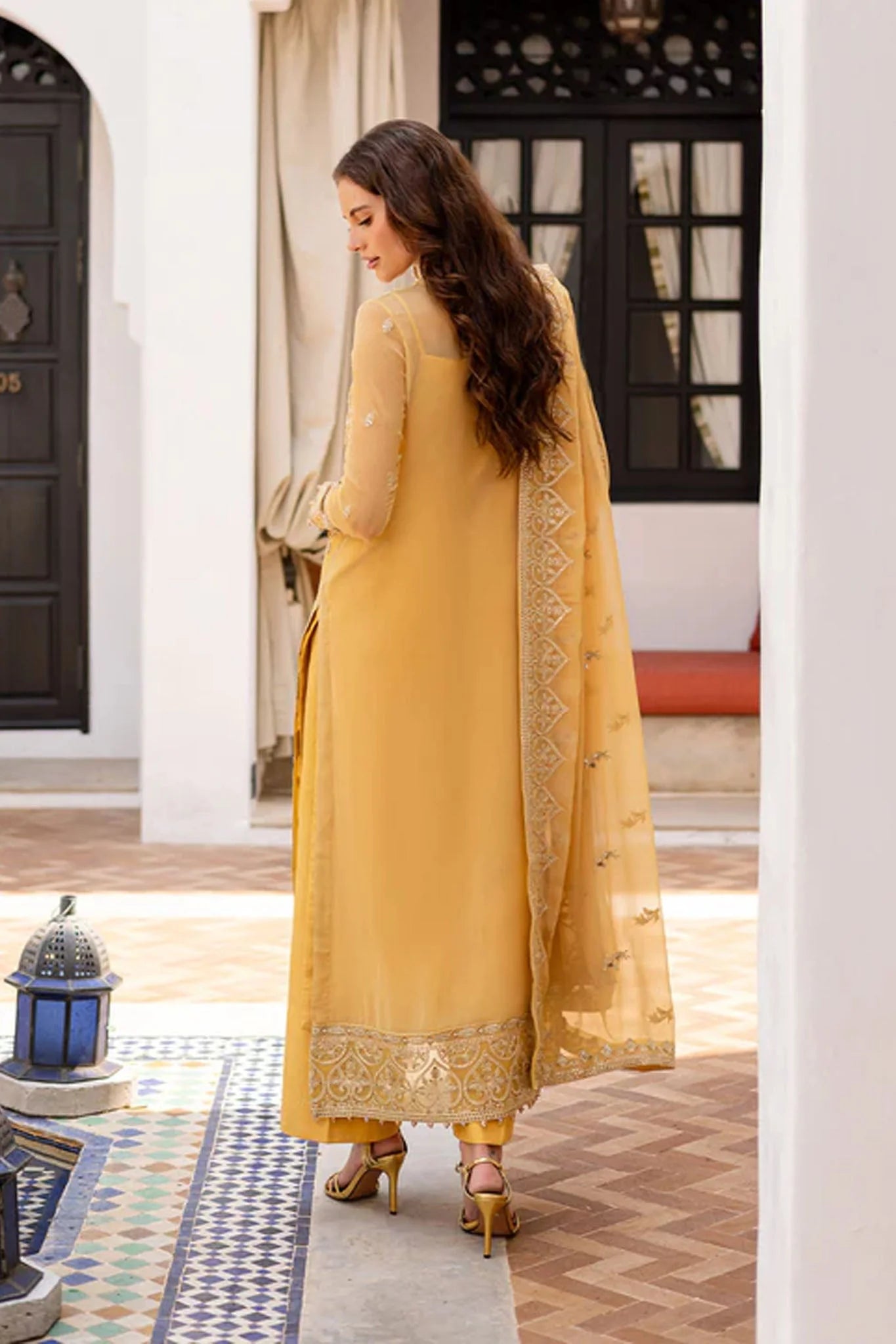 Noir By Freesia Maryum N Maria Formals Collection