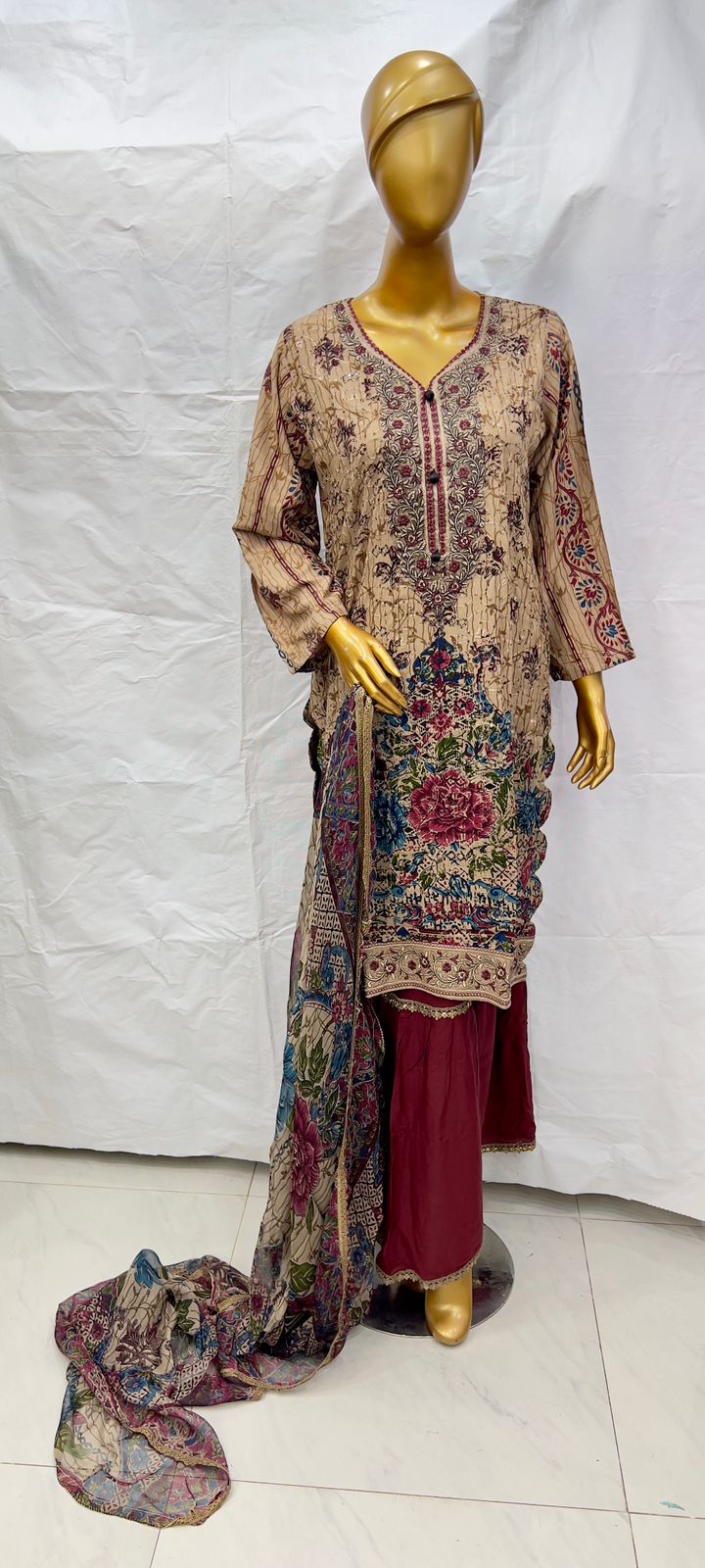 Luxury Embroidered Lawn Ready To Ship