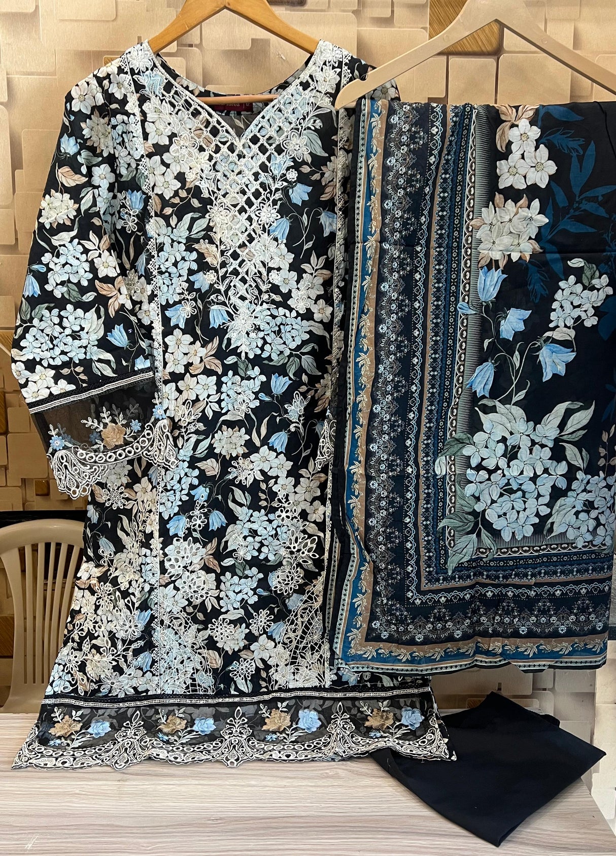 BIN SAEED EXCLUSIVE EMBROIDERED LAWN