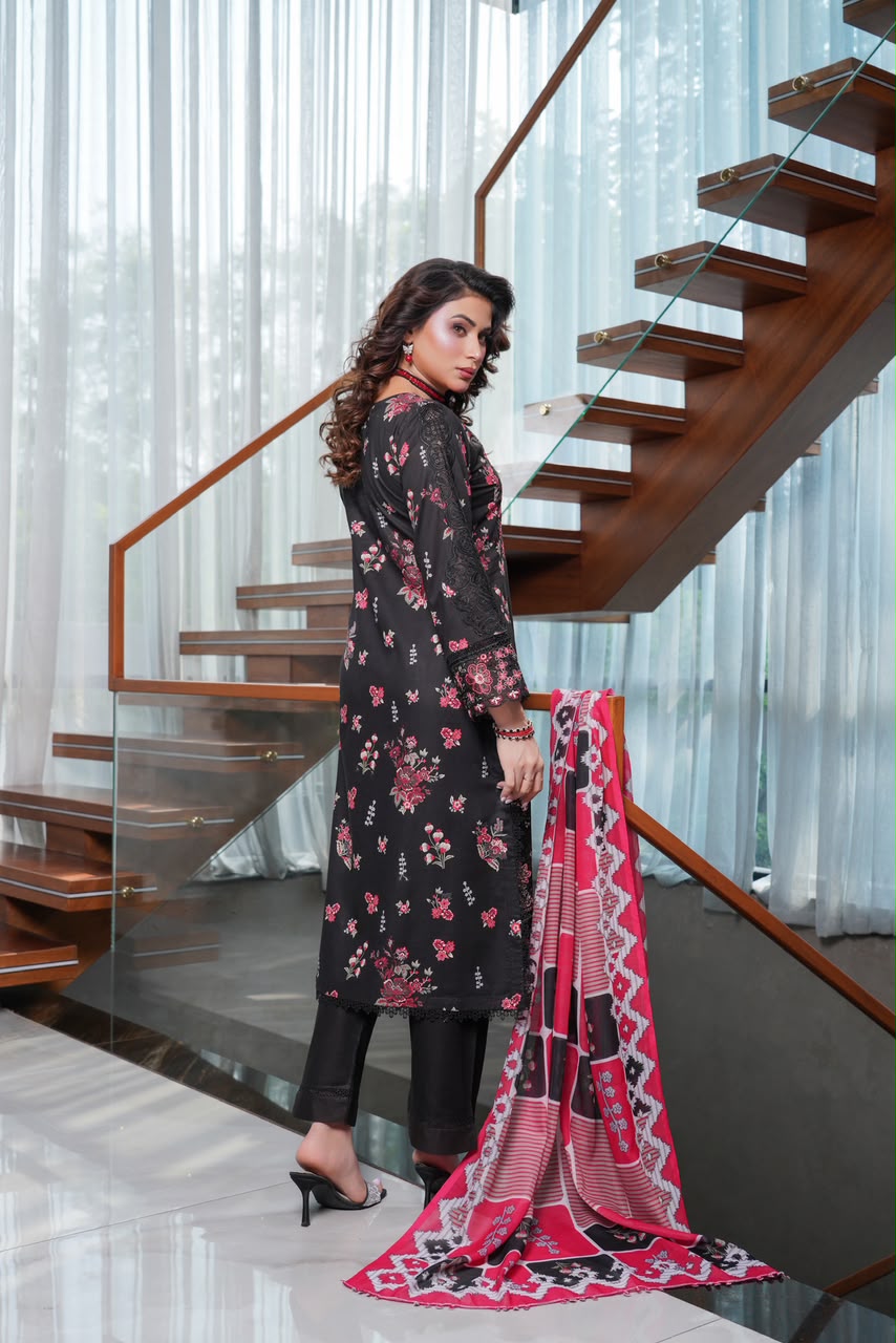 Munira Designers linen 3-piece suit, black floral with pink dupatta – detail view