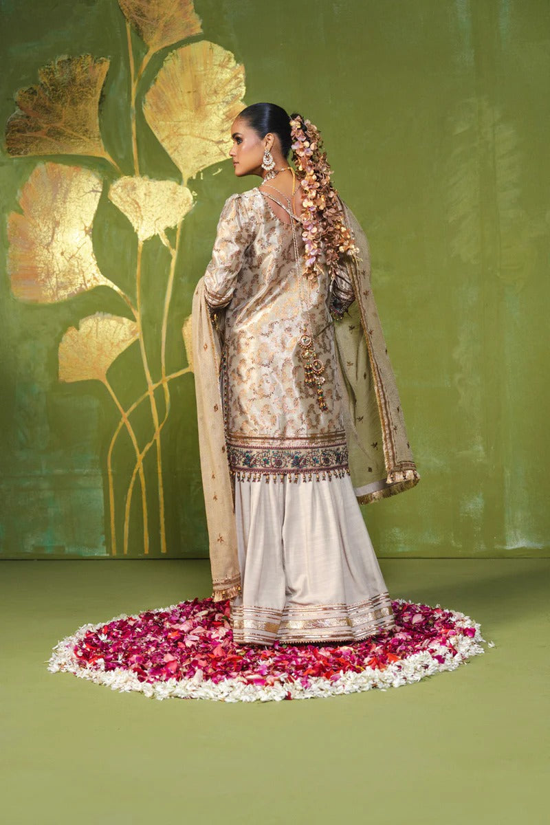 3 Pcs Embroidered Lawn Suit by Alkaram Studio