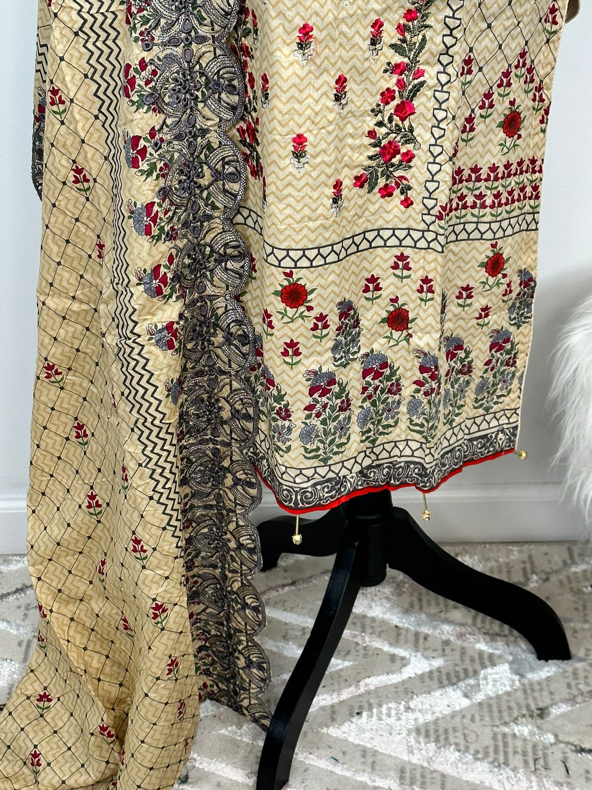 Original Bin Saeed lawn embroidered cotton dupatta Collection
