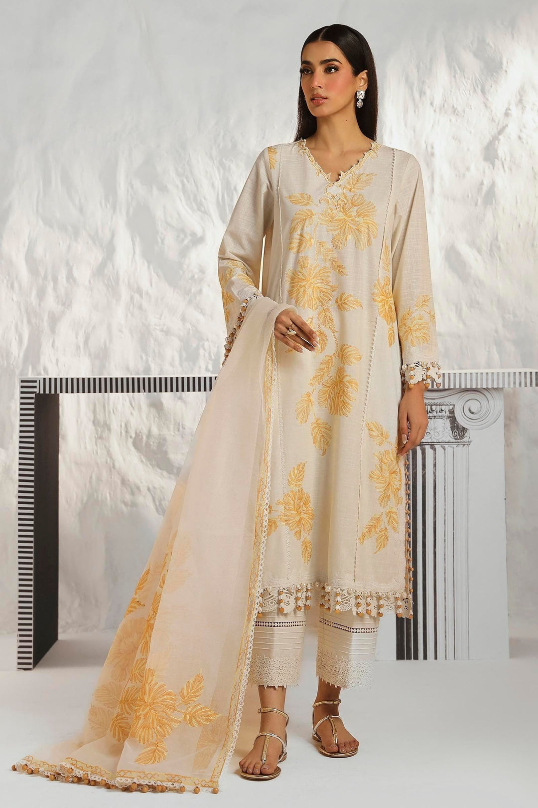 Muzlin by Sana Safinaz Luxury Collection