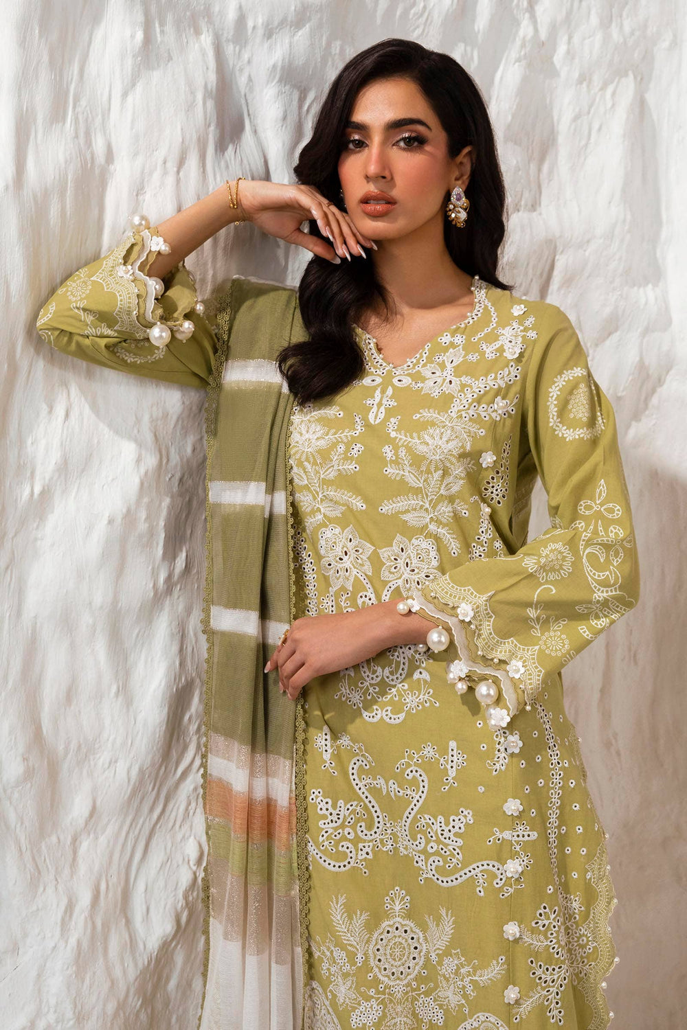 Muzlin by Sana Safinaz Luxury Collection
