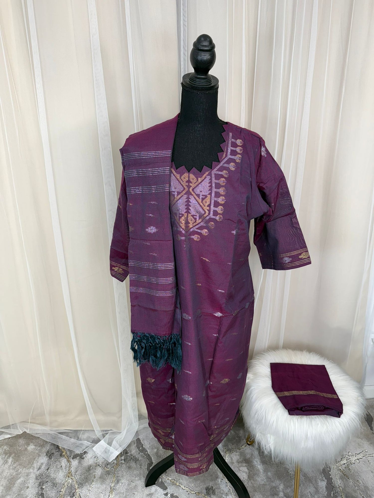 Bangladeshi Jamdani salwar kamiz