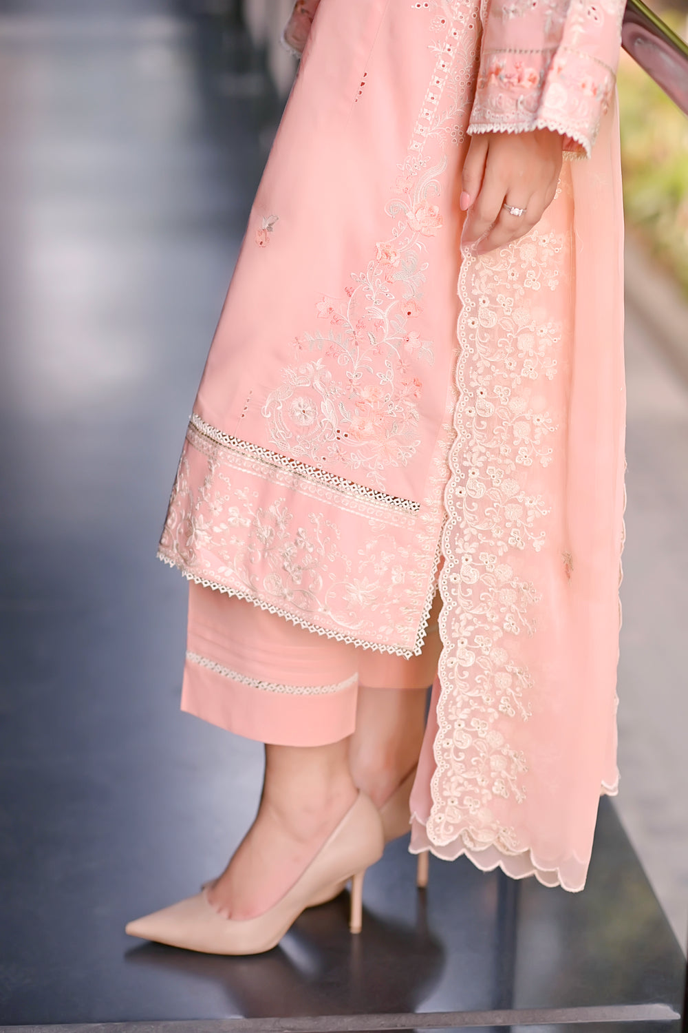 Lakhany Embroidered 3pc Suit