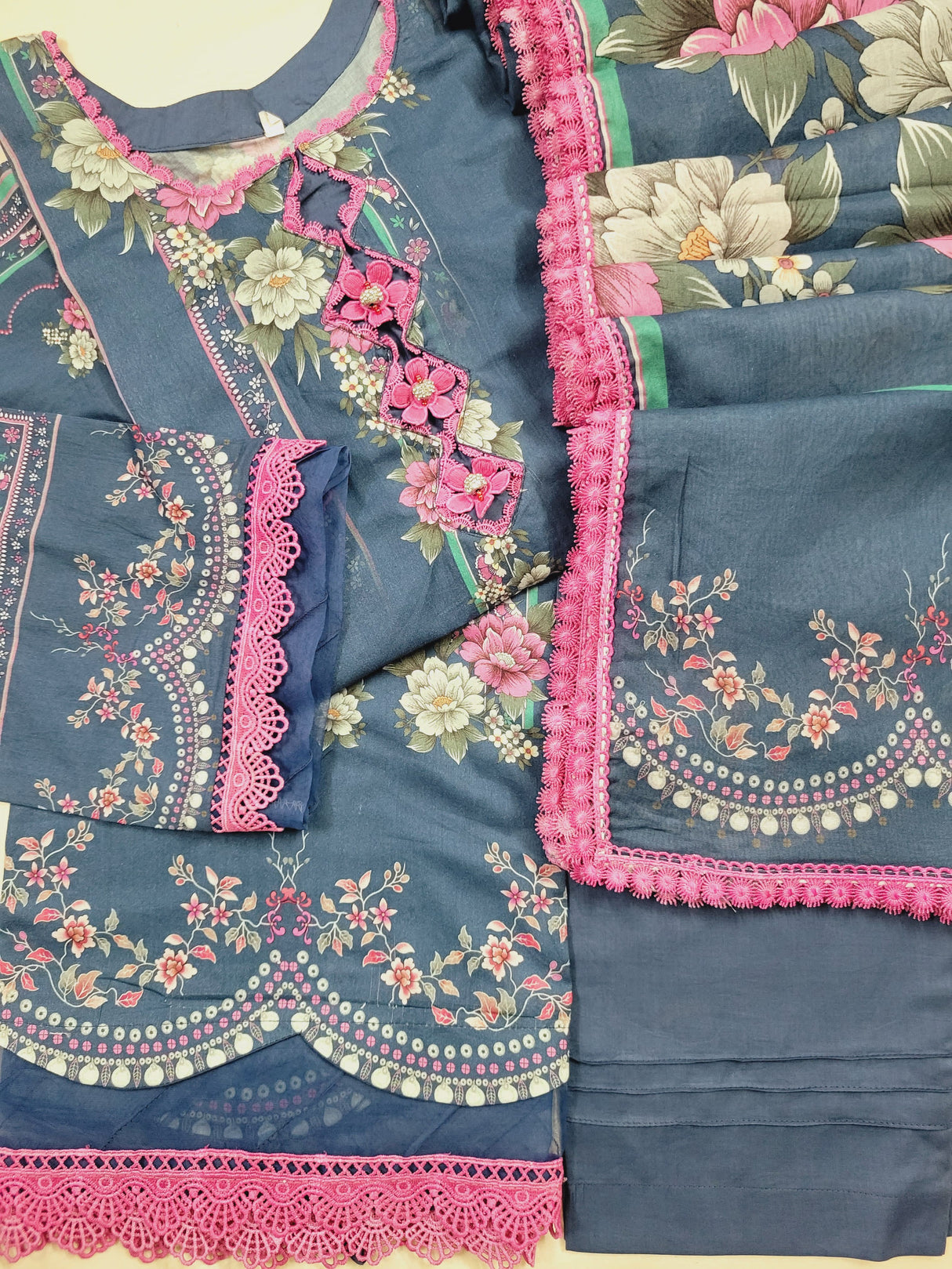 Firdous by Resham Luxury Lawn Collection
