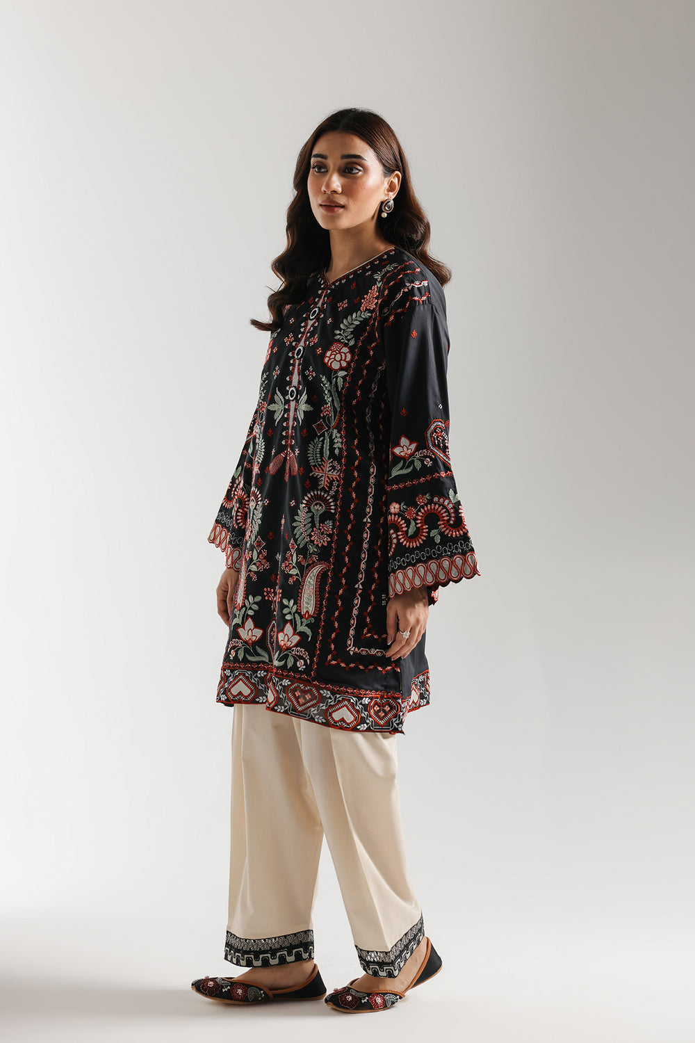 Ethnic Embroidered 2pc Suit