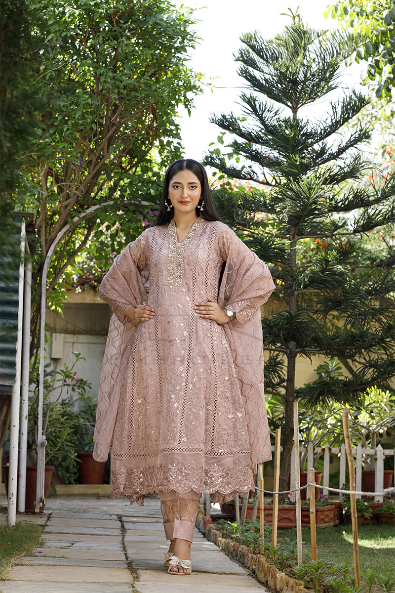 Pearl Symphony by Mona Embroidery Luxury Collection