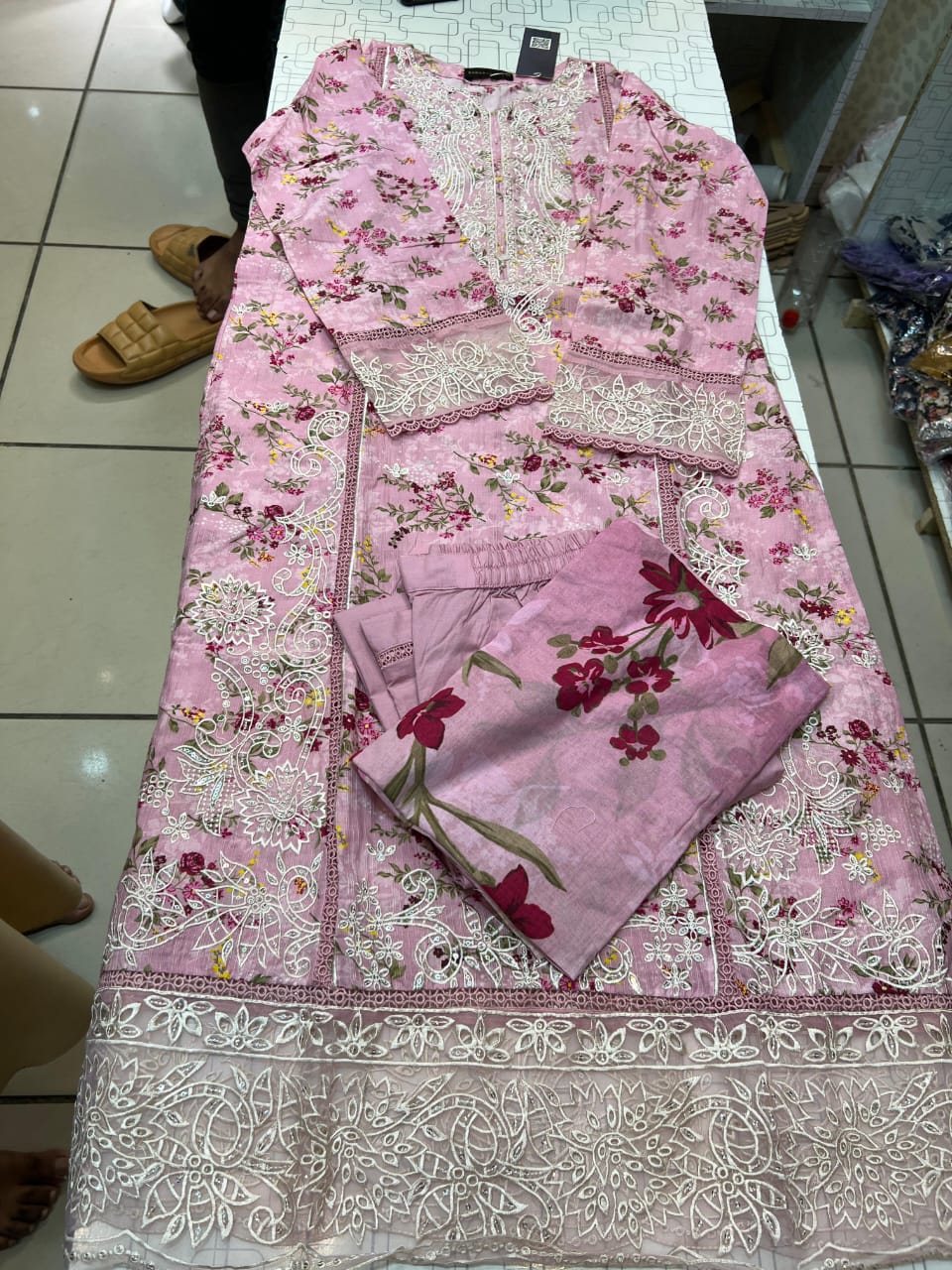 BIN SAEED EMBROIDERED COLLECTION