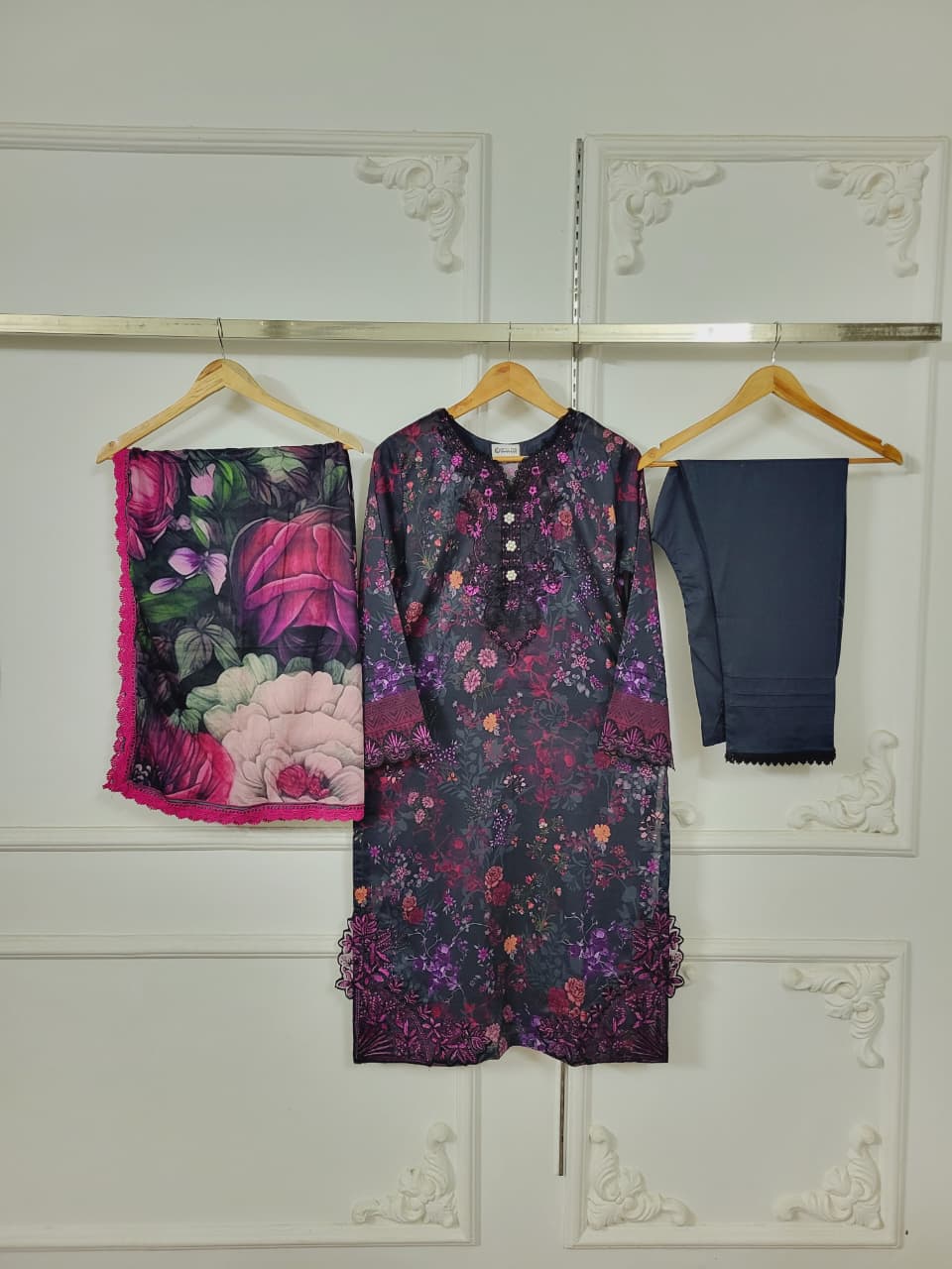 Noer by Gulljee Embroidery lawn