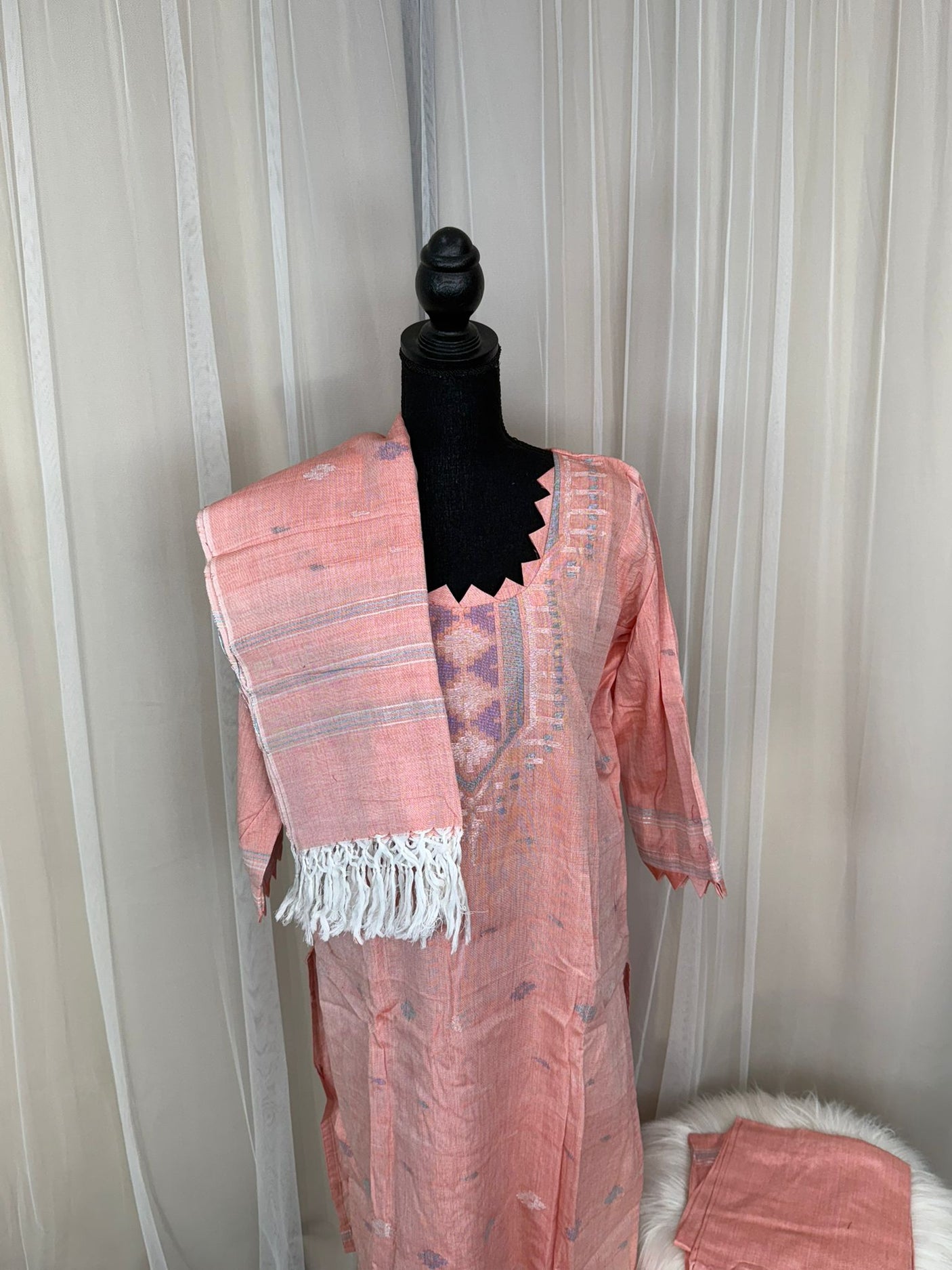 Bangladeshi Jamdani salwar kamiz