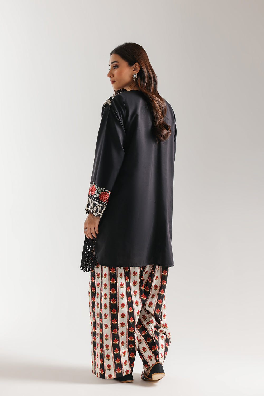 Ethnic Embroidered 2pc Suit
