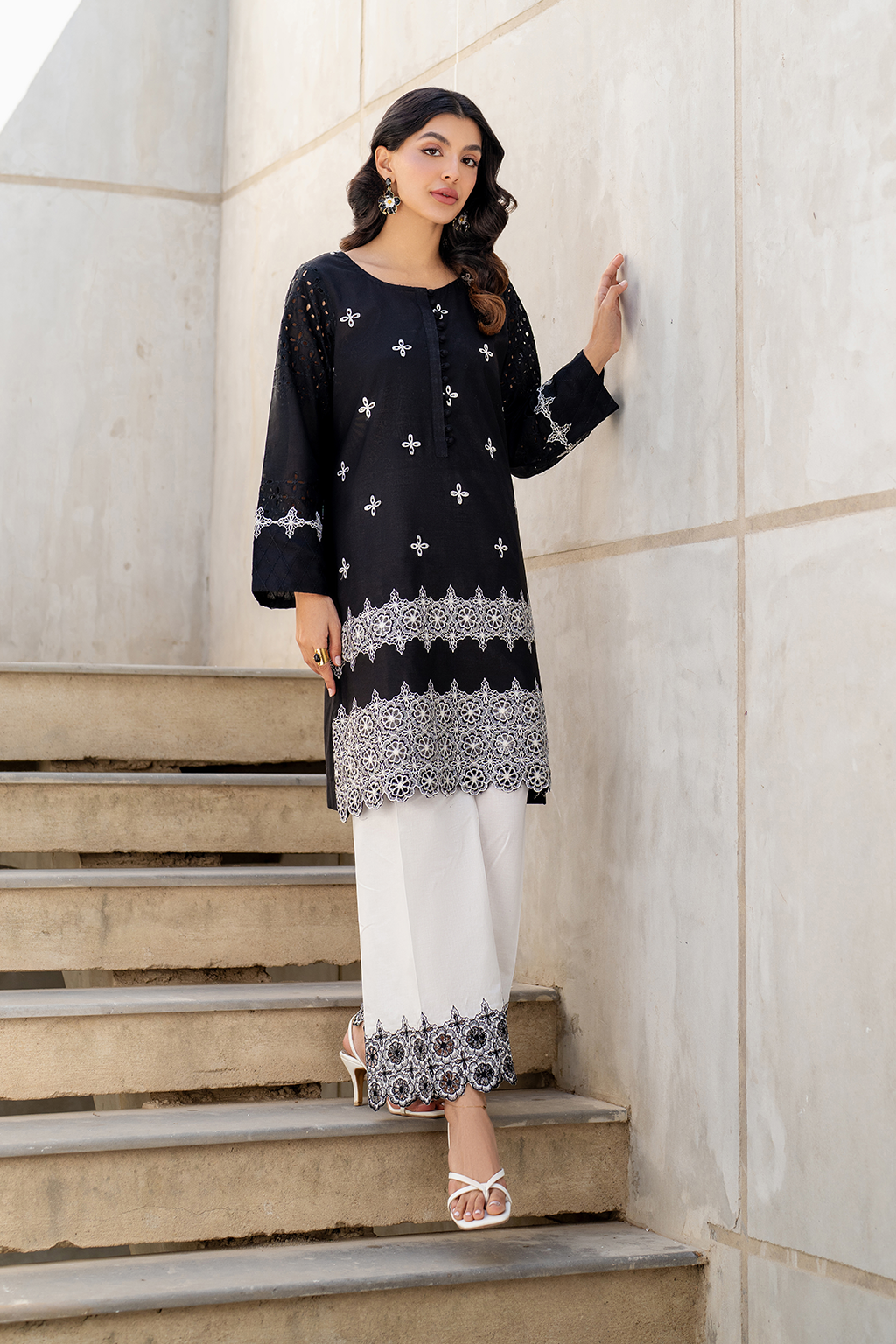 2 PC Embroidered Iznik Lawn Collection
