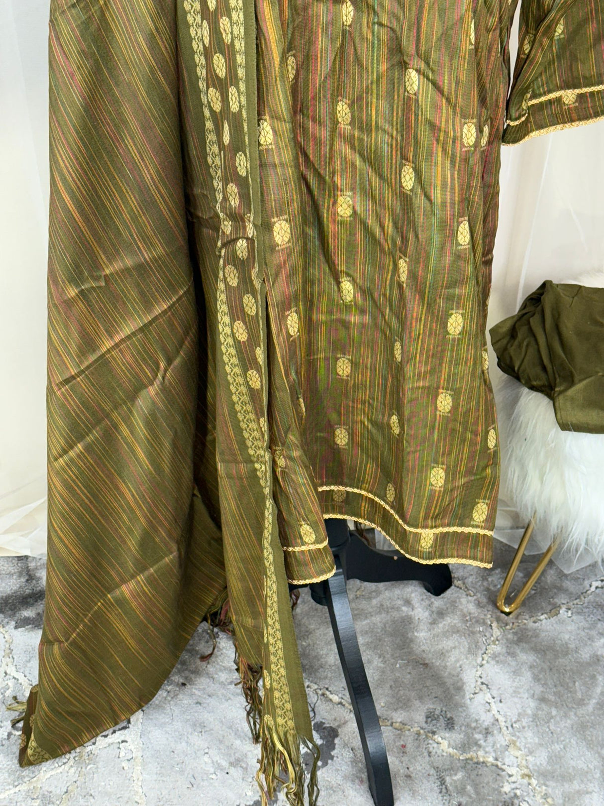 Luxury Embroidered Lawn Ready To Ship