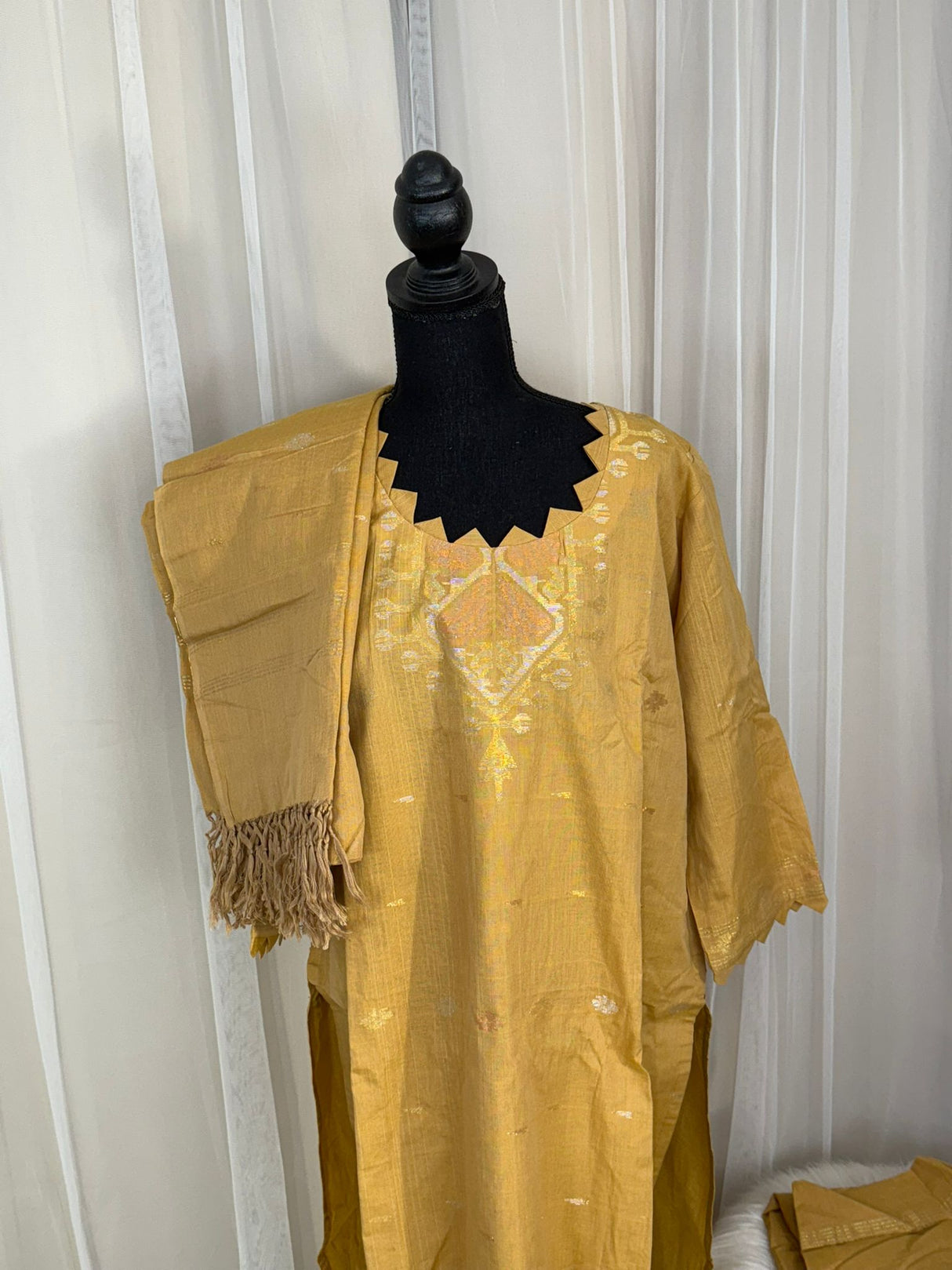 Bangladeshi Jamdani salwar kamiz