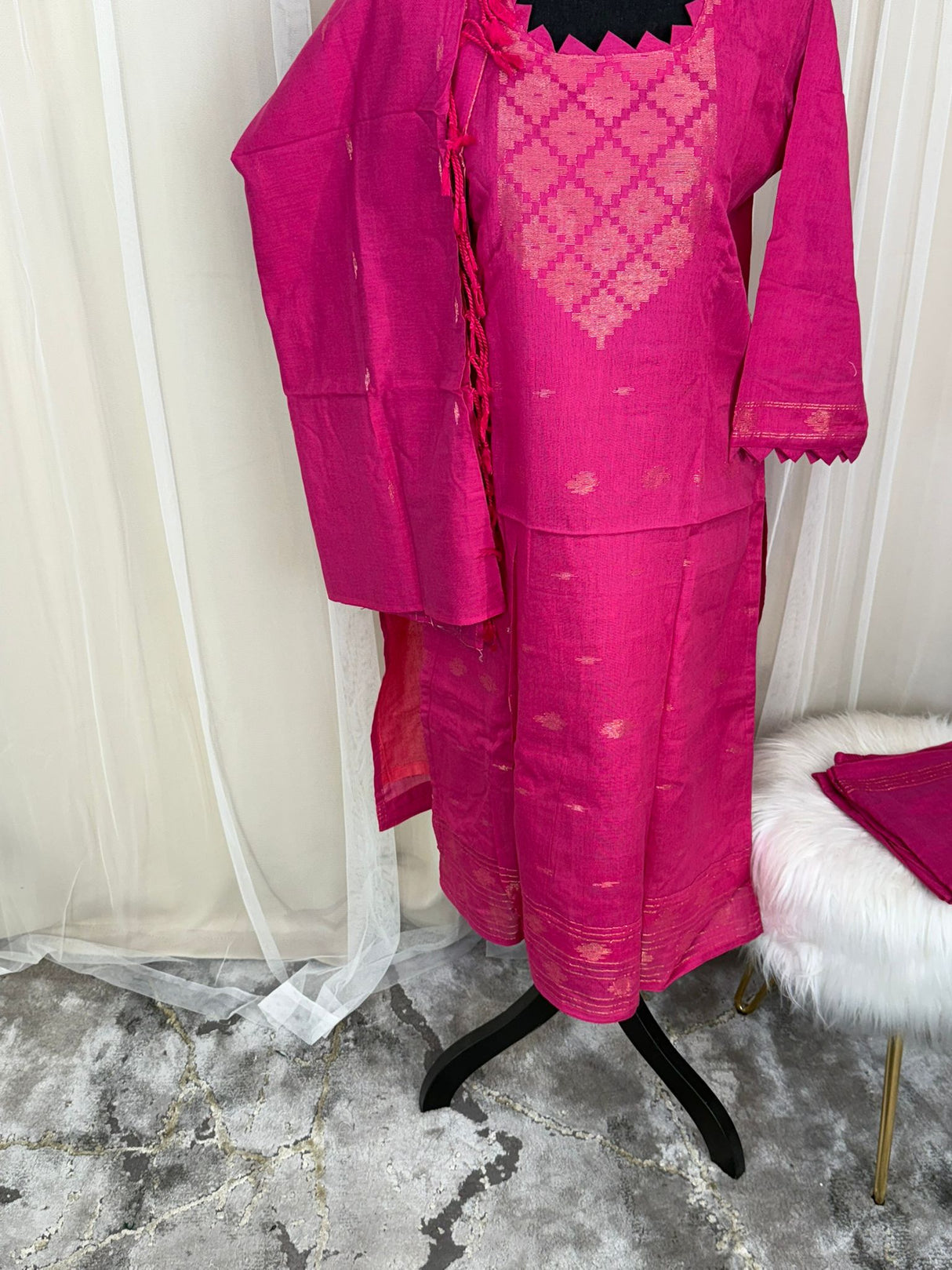 Bangladeshi Jamdani salwar kamiz