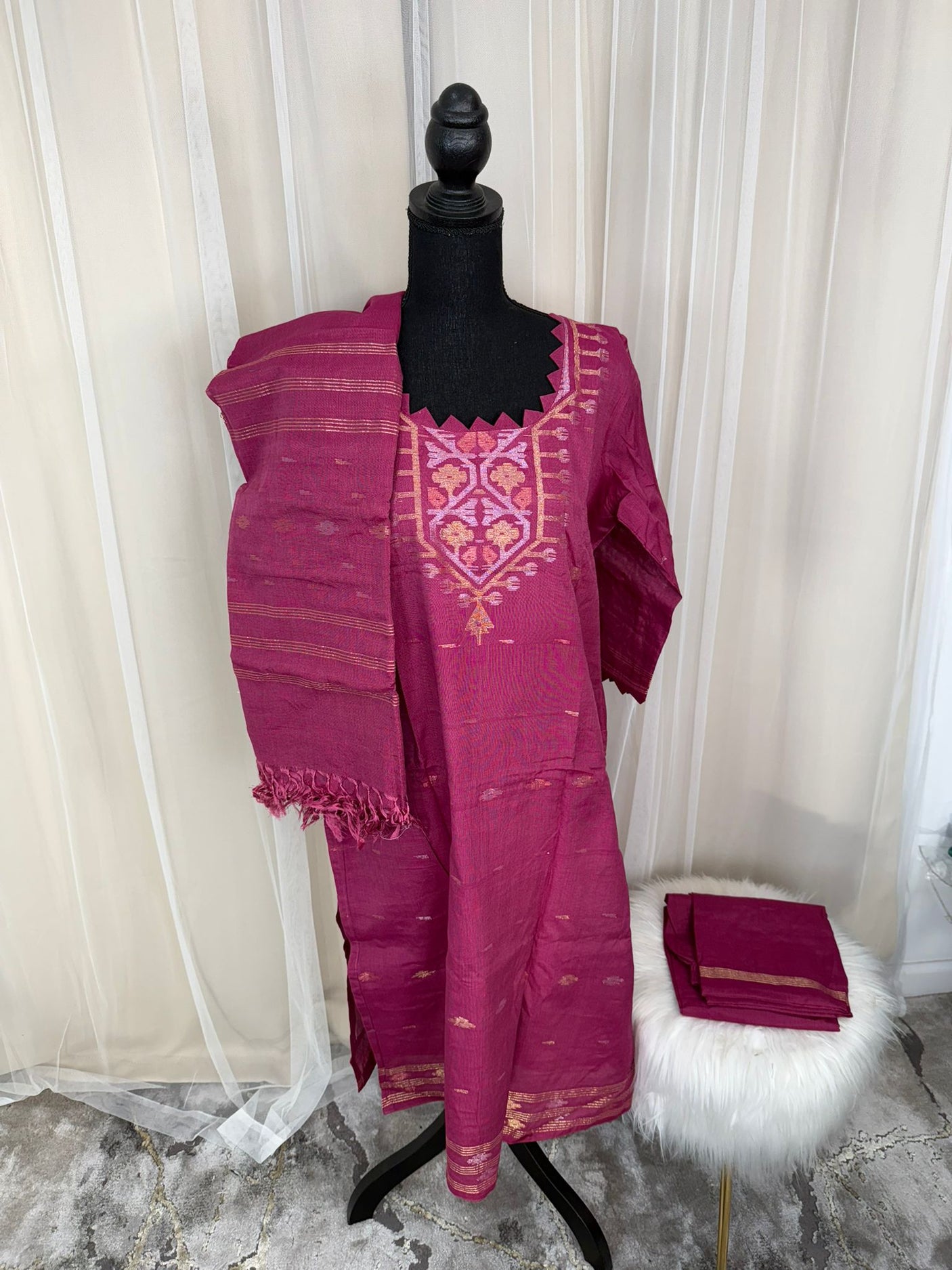 Bangladeshi Jamdani salwar kamiz