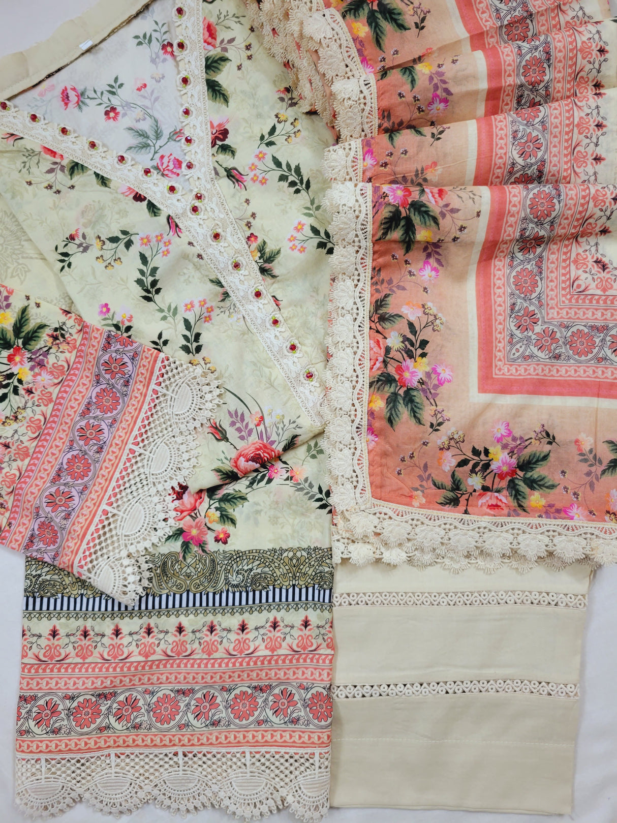 Firdous by Resham Luxury Lawn Collection