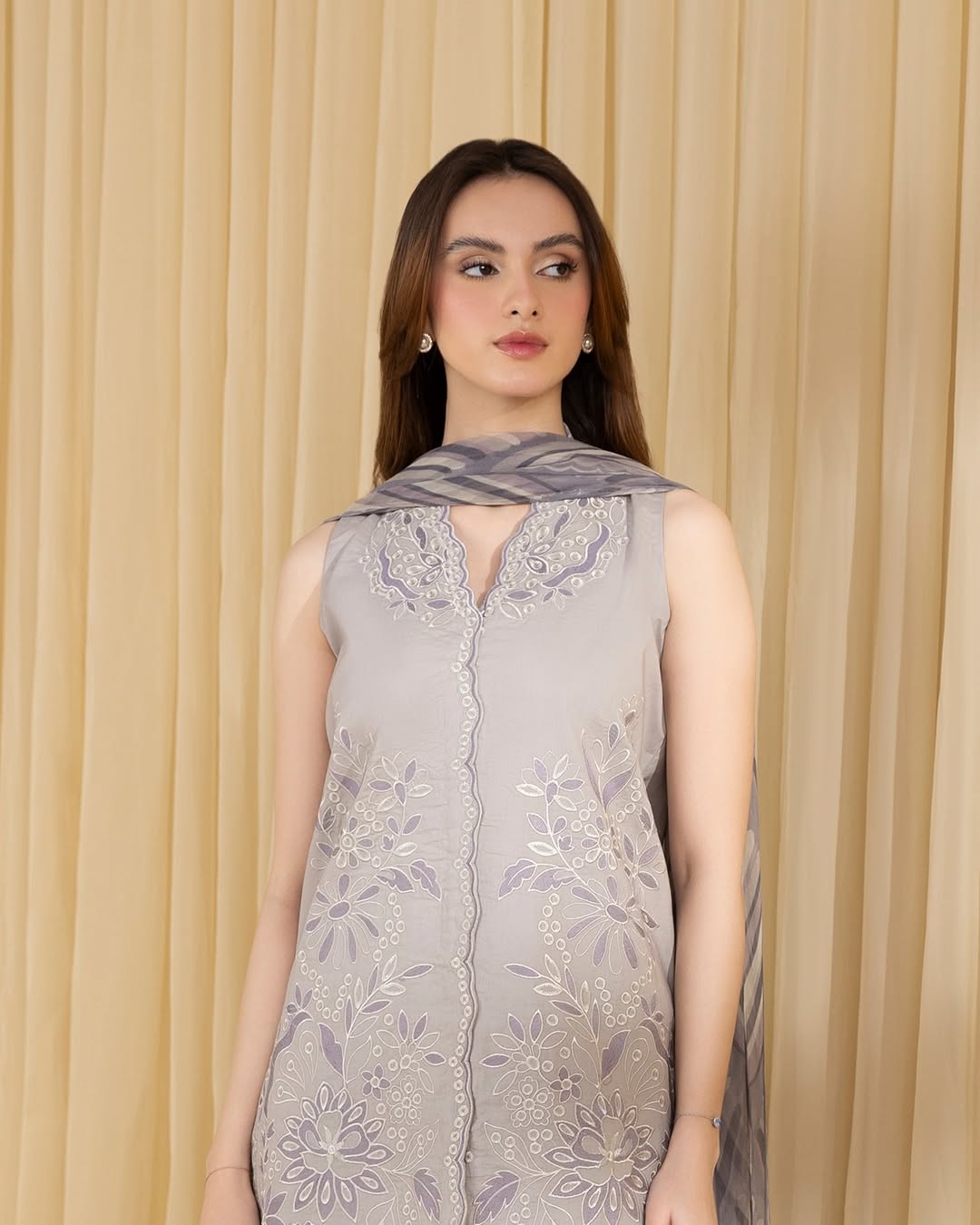Sapphire 3Pc Embroidered Lawn Suit