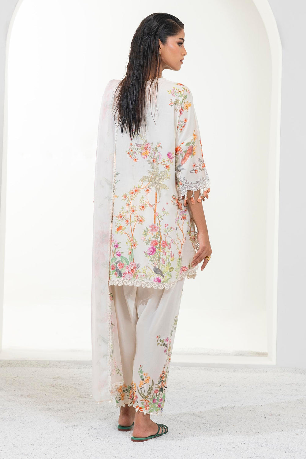 Muzlin by Sana Safinaz Luxury Collection