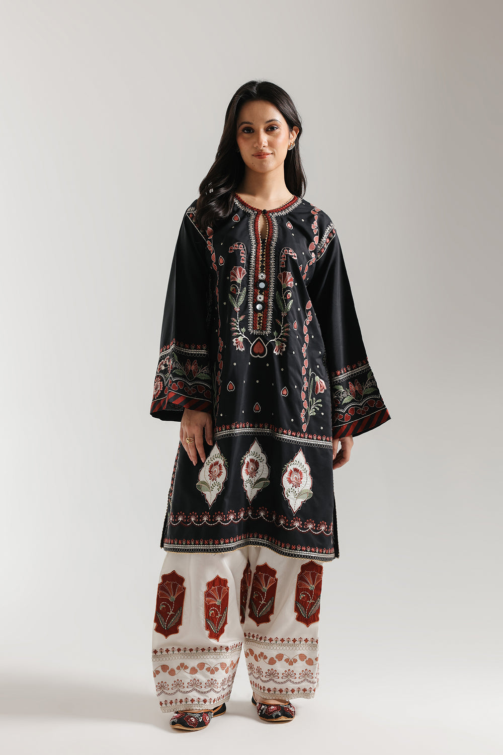 Ethnic Embroidered 2pc Suit