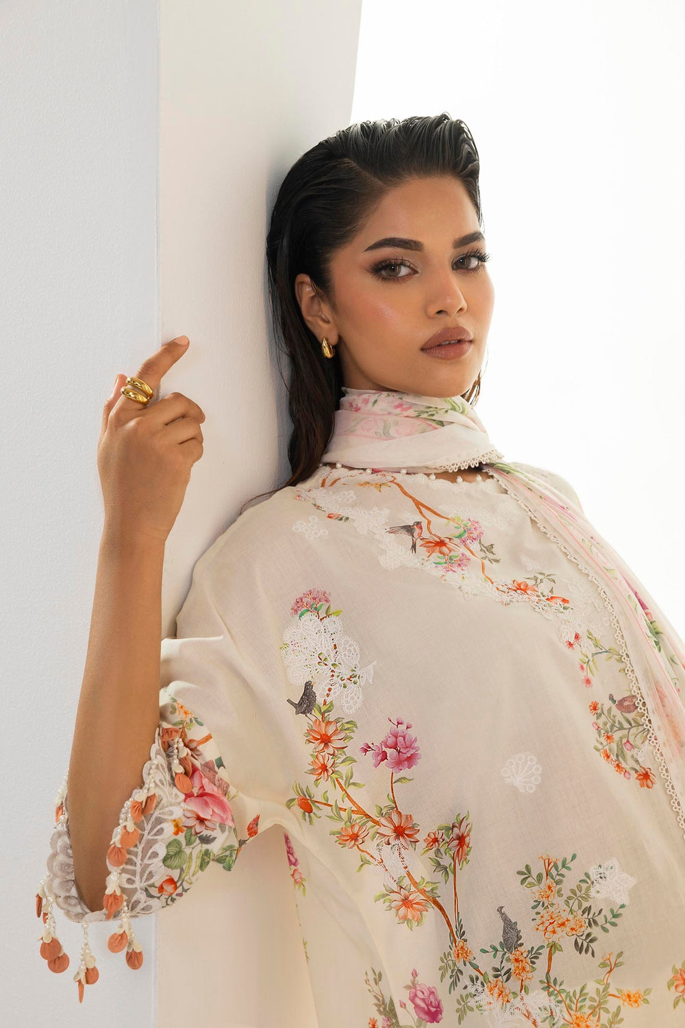 Muzlin by Sana Safinaz Luxury Collection