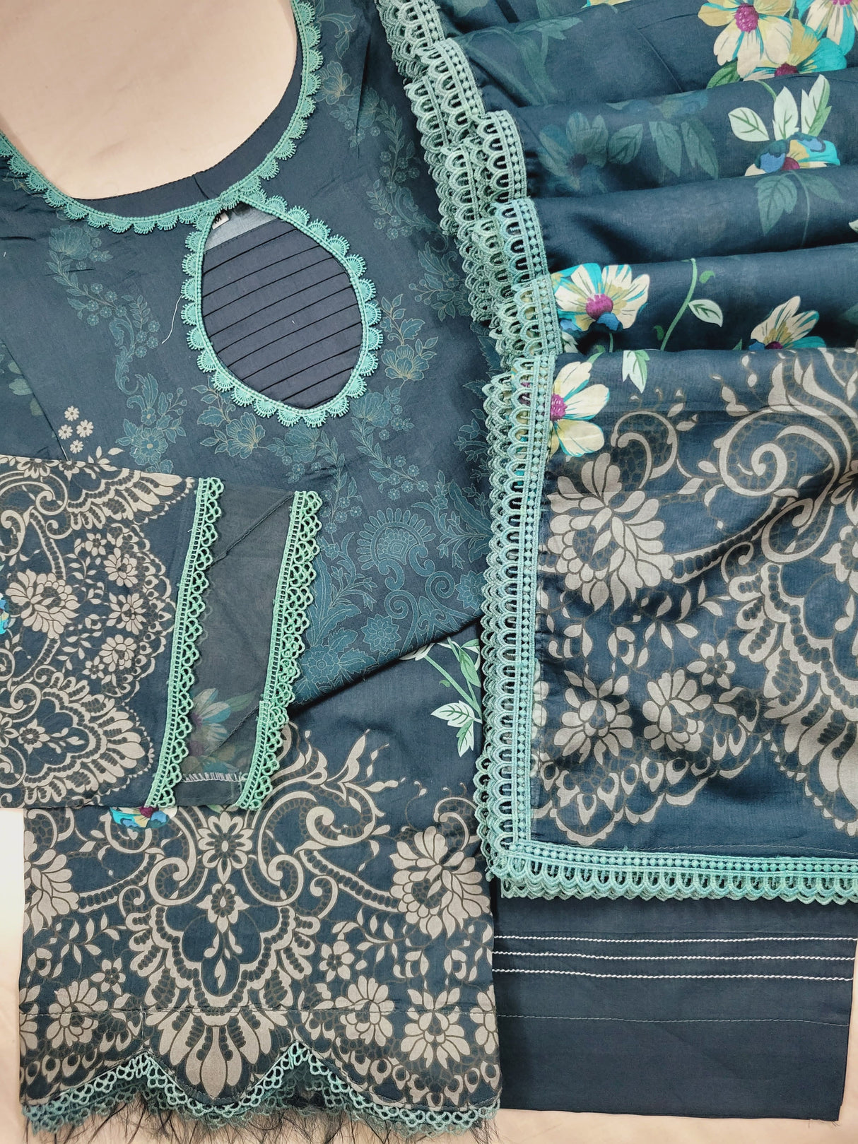 Firdous by Resham Luxury Lawn Collection