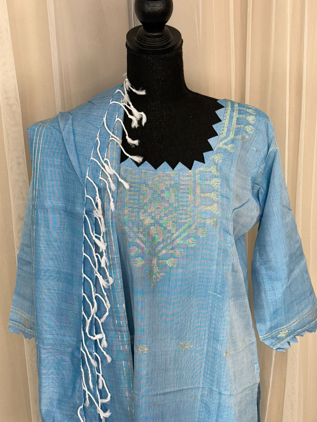 Bangladeshi Jamdani salwar kamiz