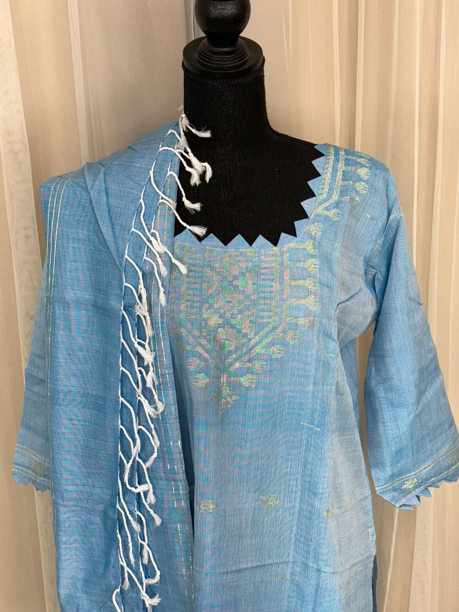 Bangladeshi Jamdani salwar kamiz