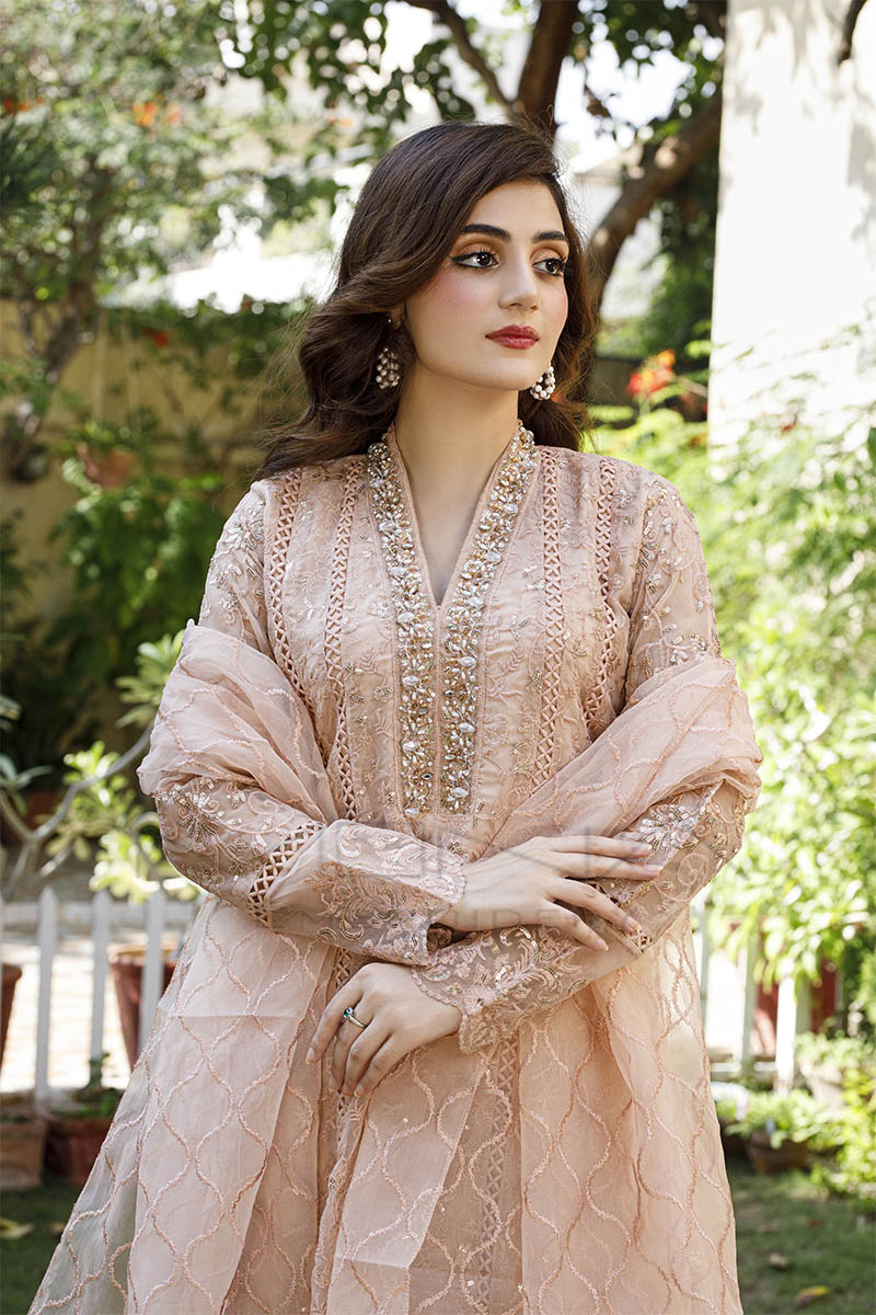 Pearl Symphony by Mona Embroidery Luxury Collection