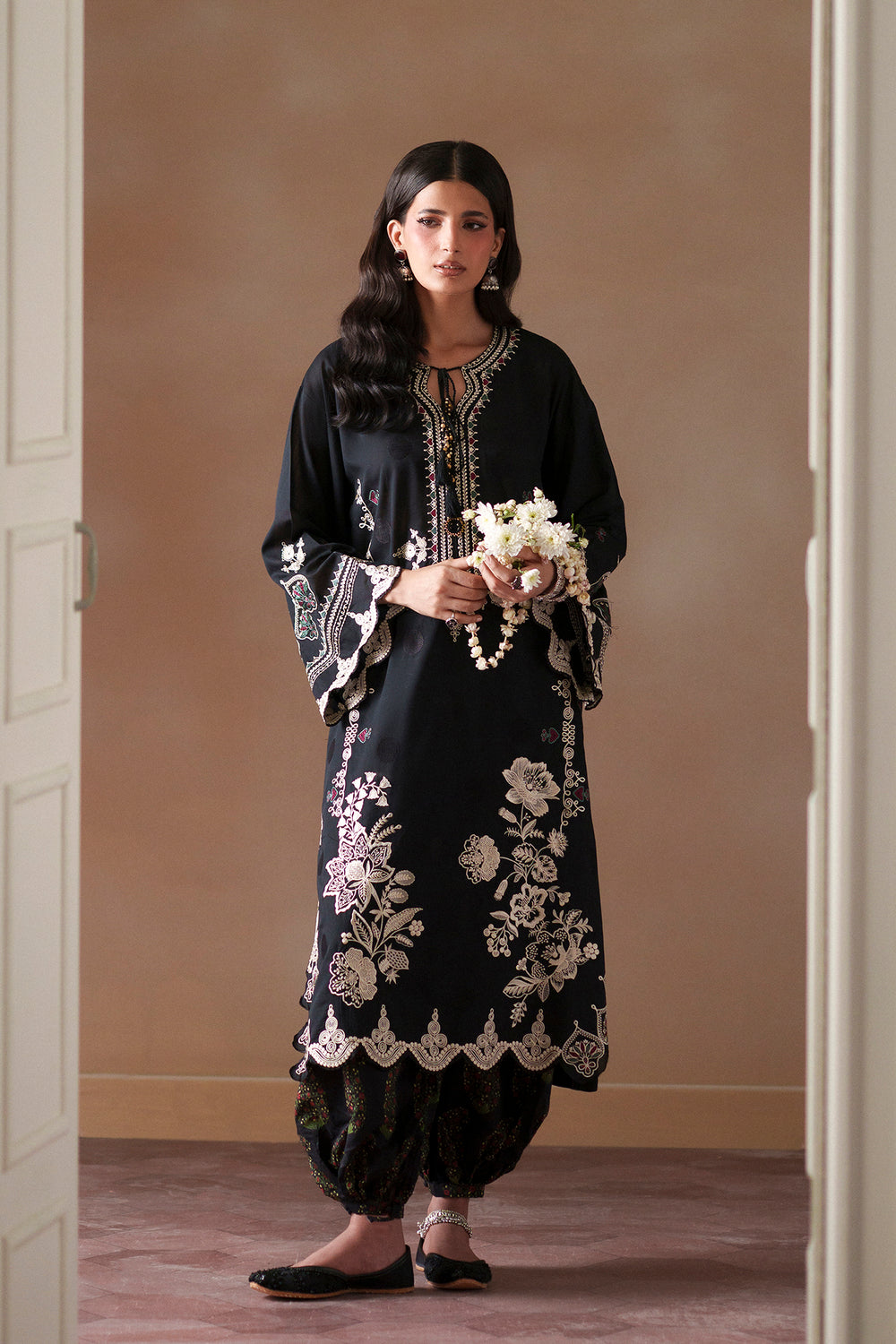 Ethnic Embroidered 2pc Suit