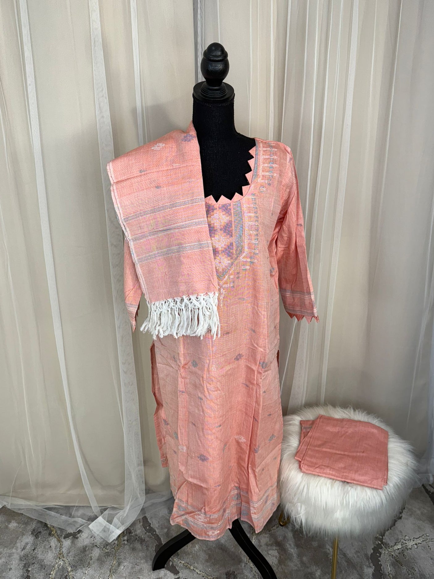 Bangladeshi Jamdani salwar kamiz