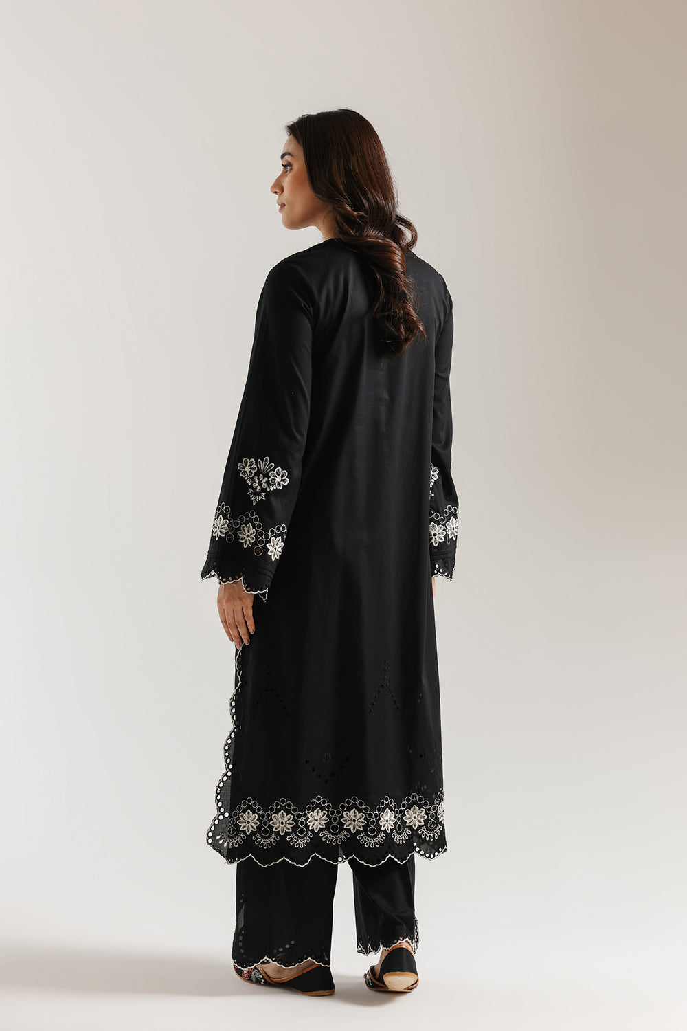 Ethnic Embroidered 2pc Suit