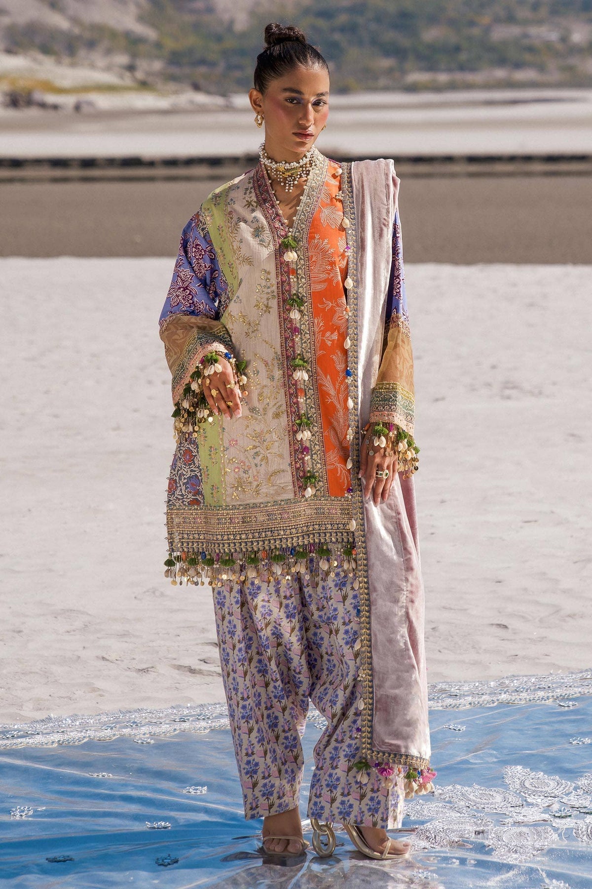 Muzlin by Sana Safinaz Luxury Collection