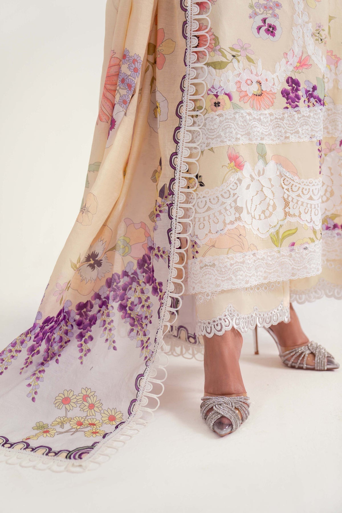 Sable Vogue Luxury Lawn Collection