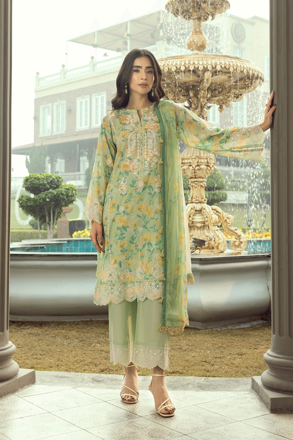 Lakhany Embroidered 3pc Suit