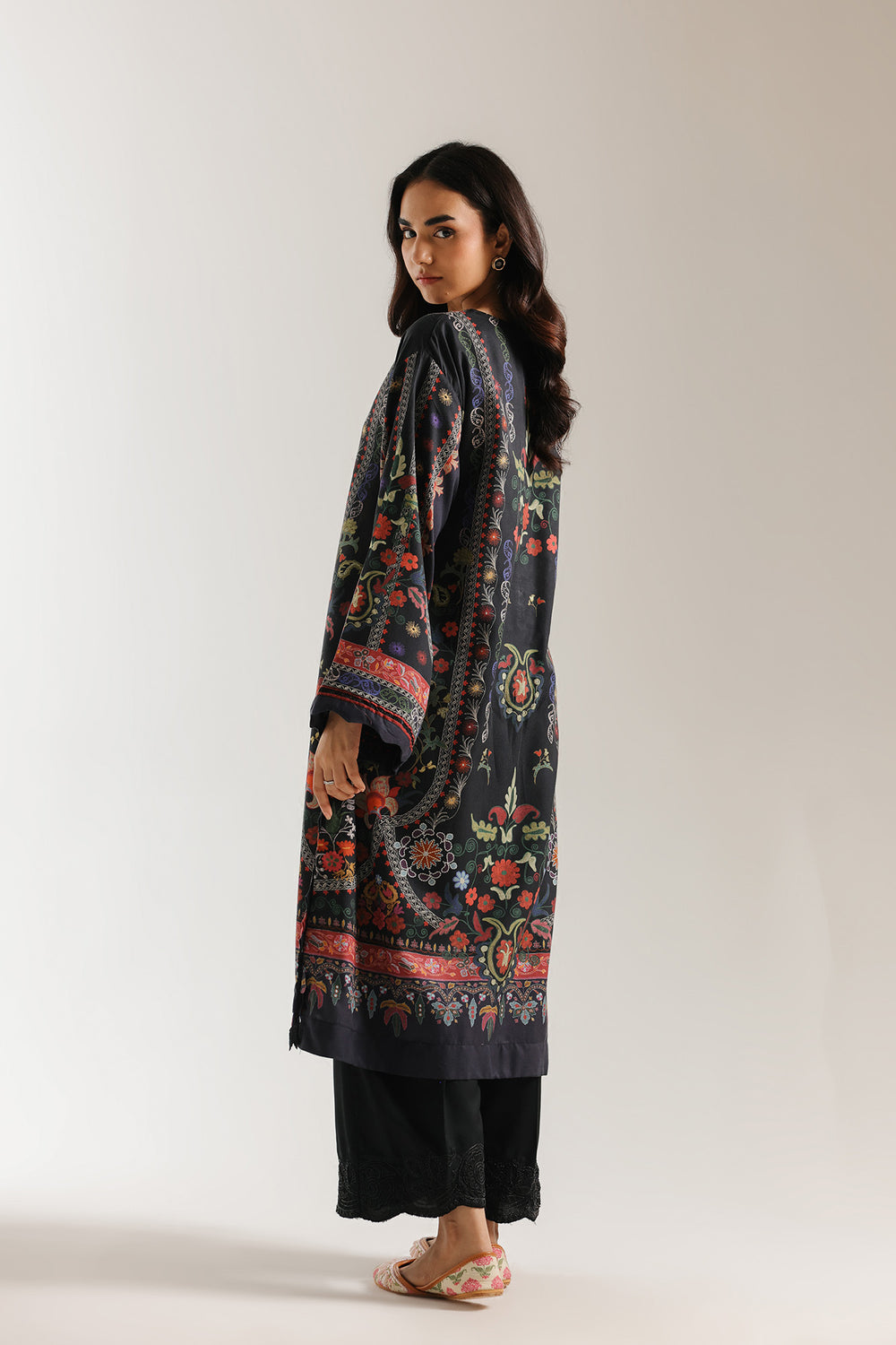 Ethnic Embroidered 2pc Suit