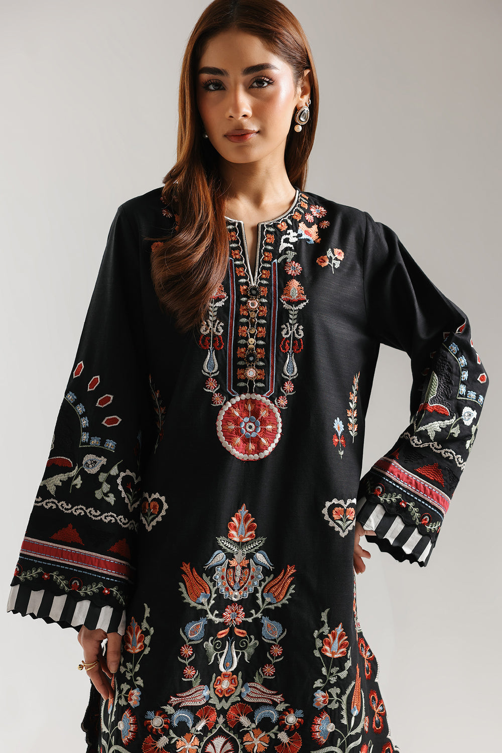 Ethnic Embroidered 2pc Suit