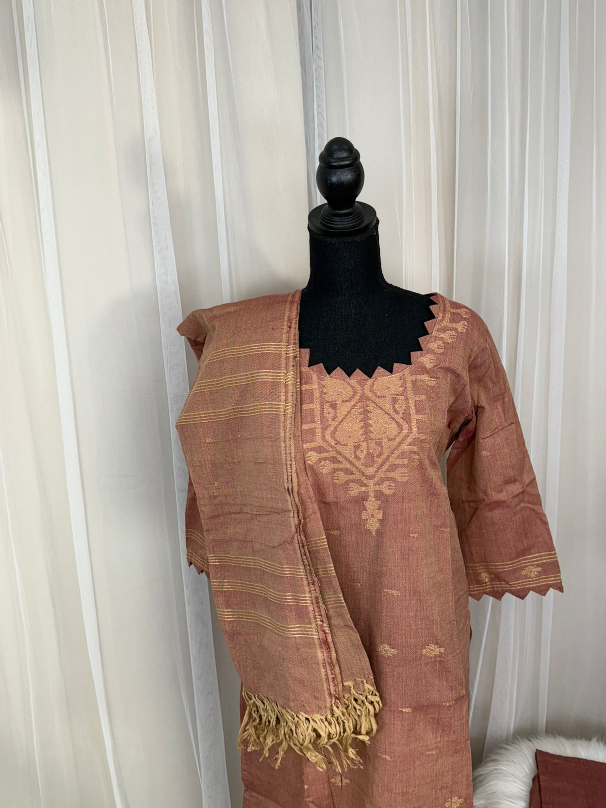 Bangladeshi Jamdani salwar kamiz