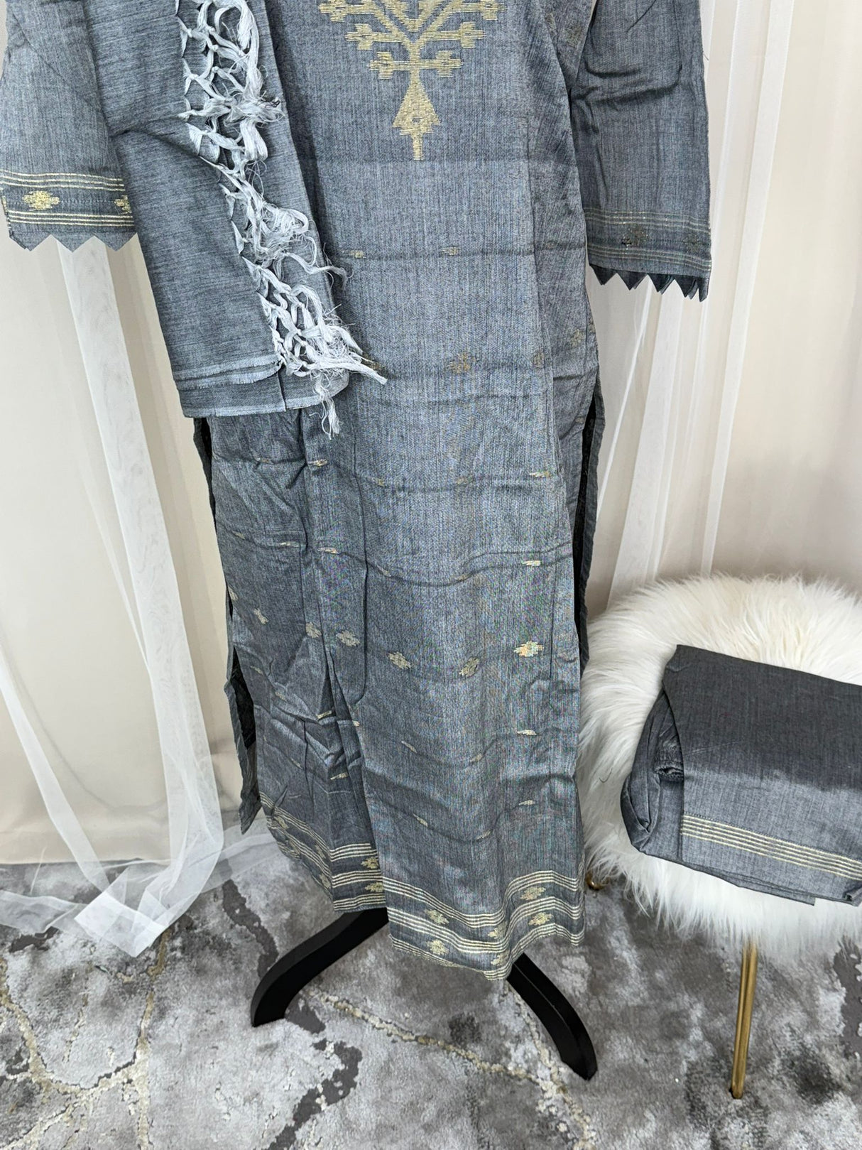 Bangladeshi Jamdani salwar kamiz