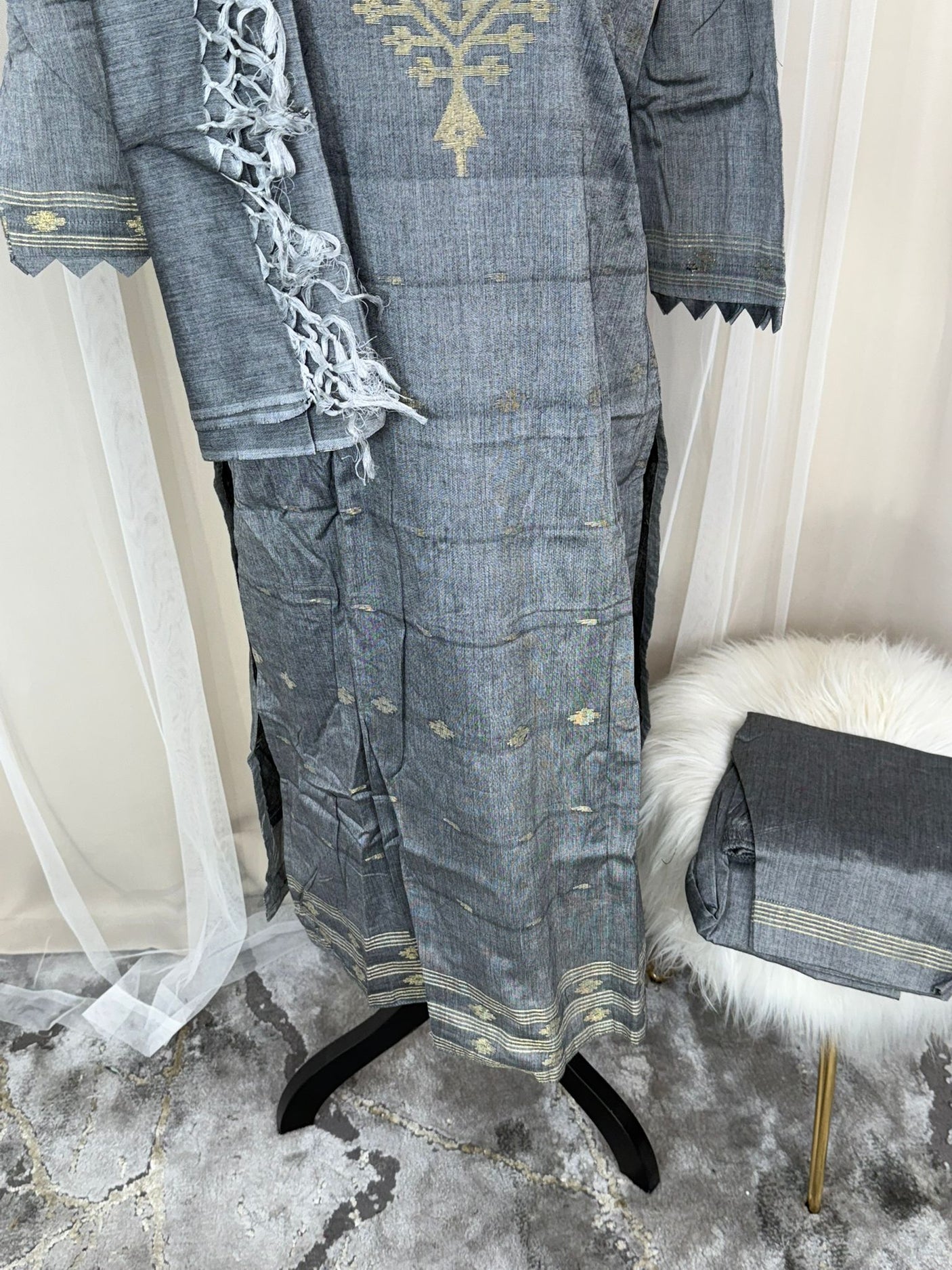 Bangladeshi Jamdani salwar kamiz